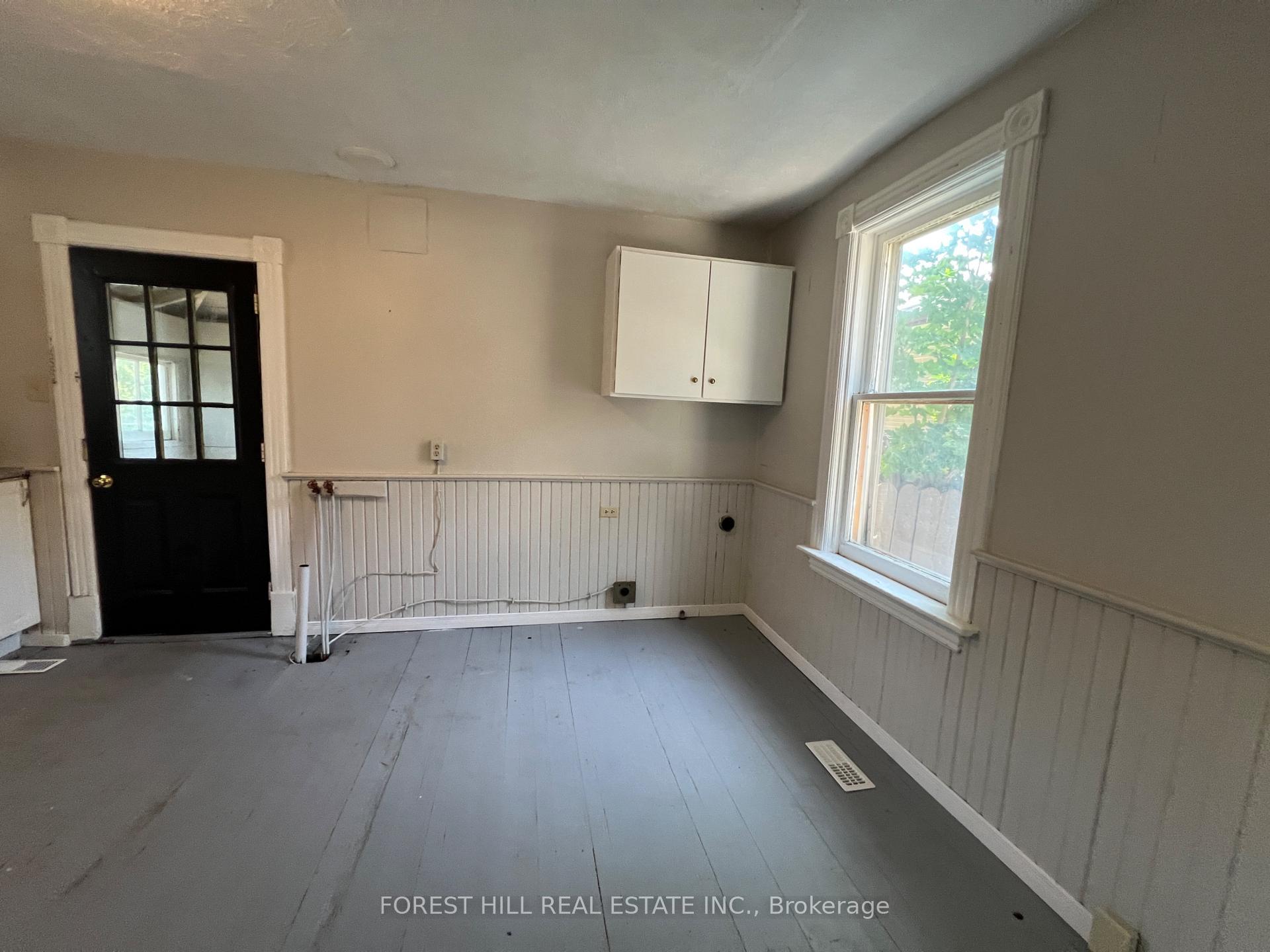 Photo 11 of 639 Brown Street, Peterborough, Otonabee Ward 1 — HOMEH