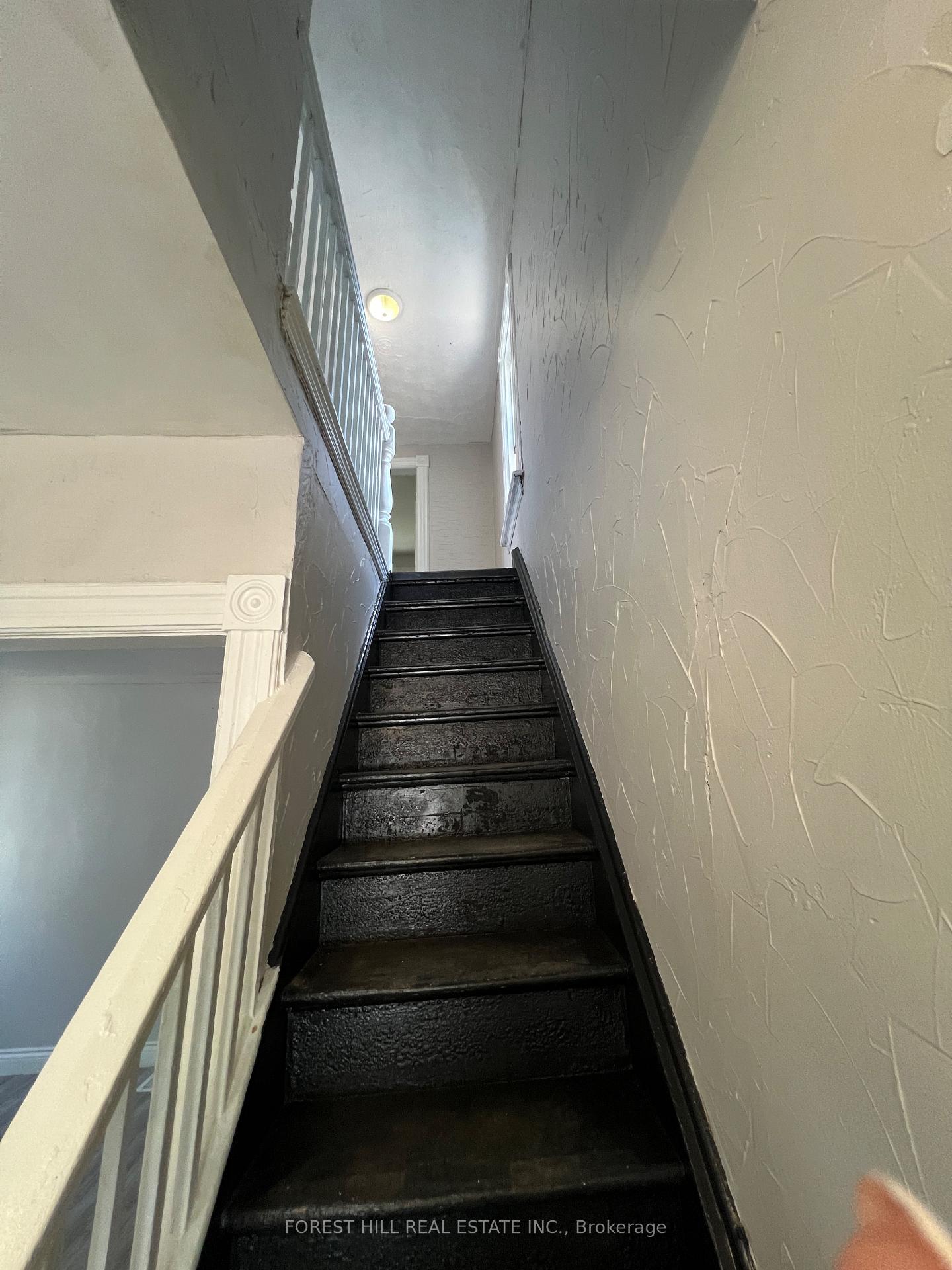 Photo 19 of 639 Brown Street, Peterborough, Otonabee Ward 1 — HOMEH