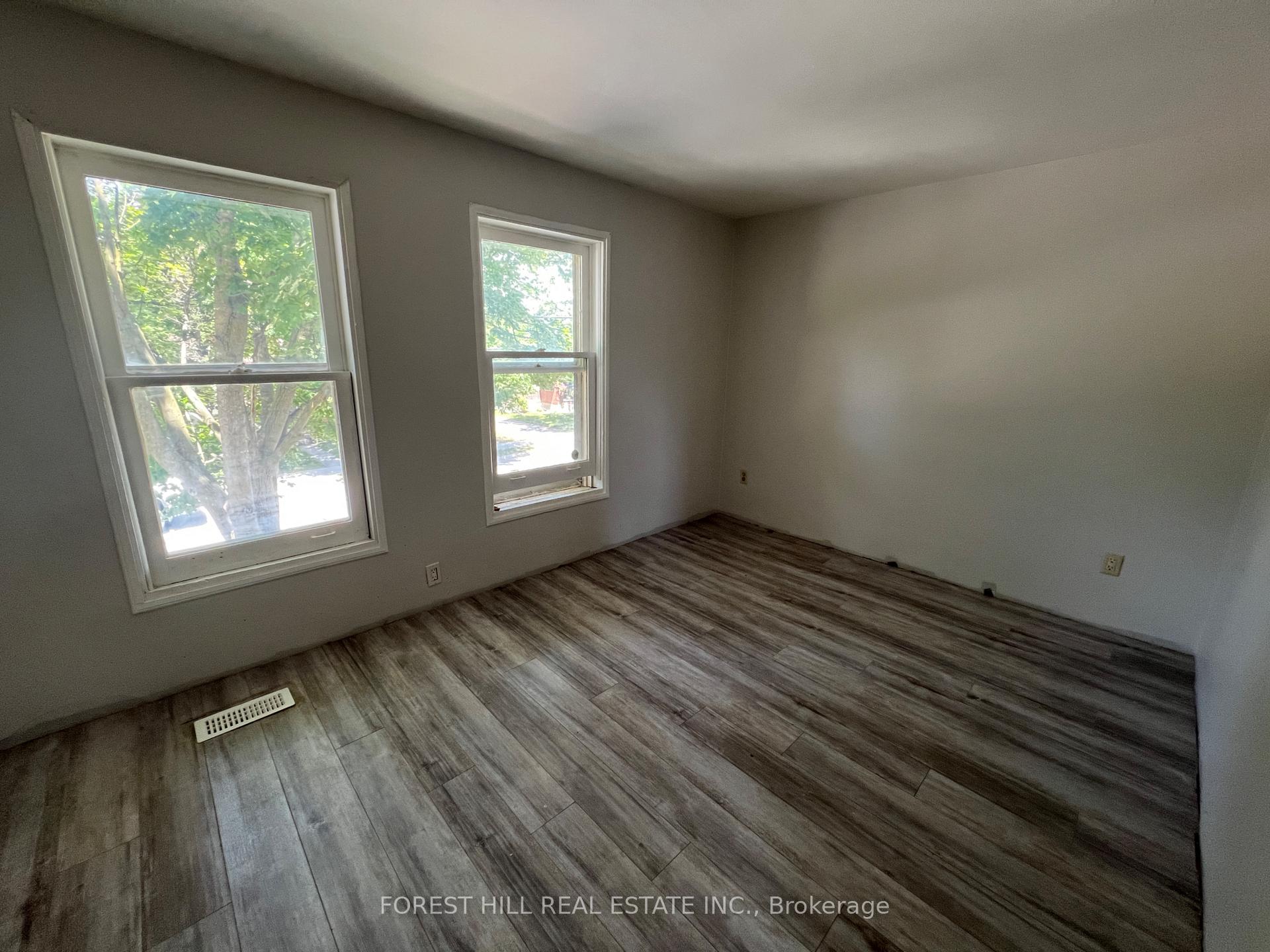 Photo 28 of 639 Brown Street, Peterborough, Otonabee Ward 1 — HOMEH