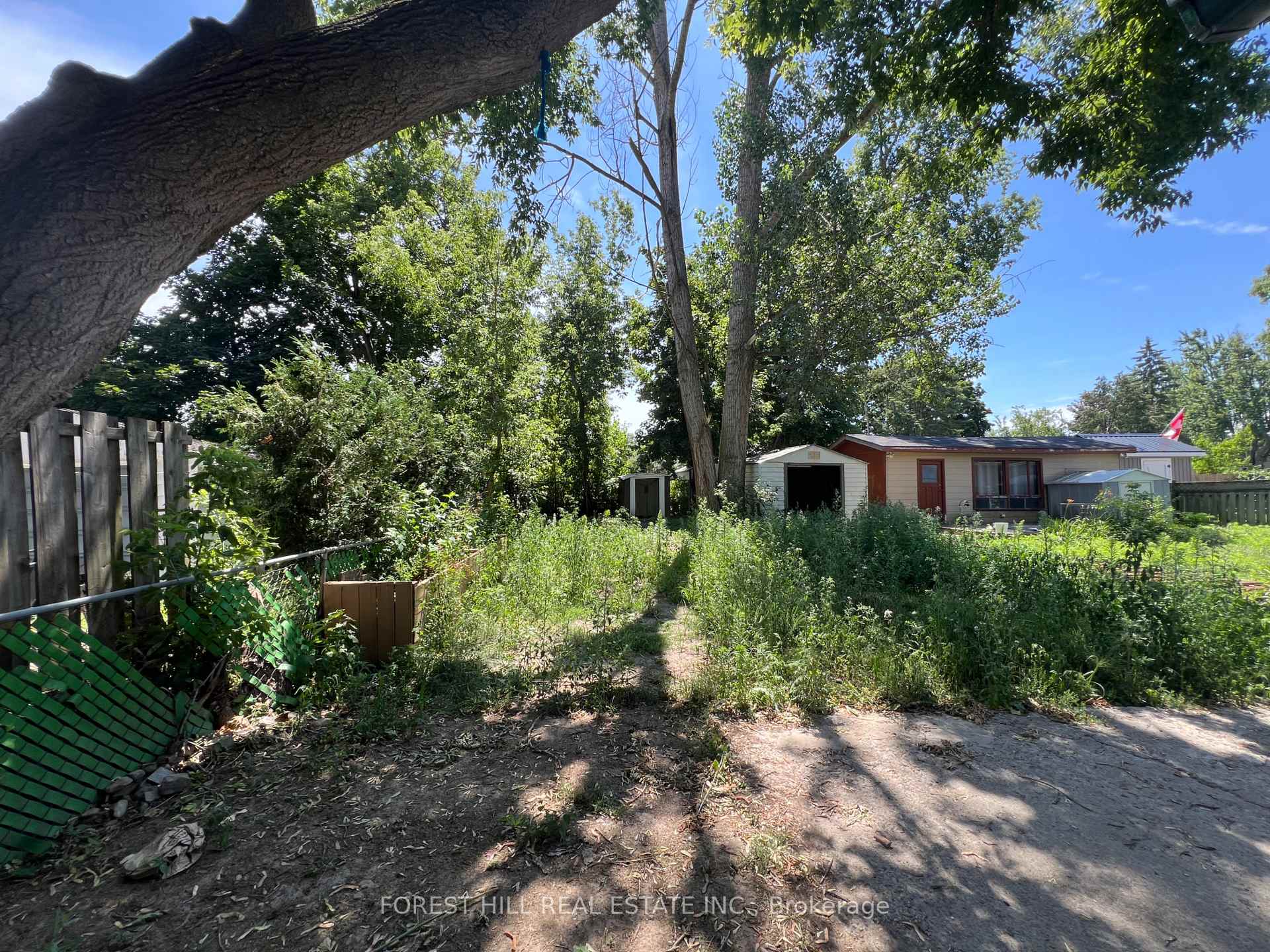 Photo 30 of 639 Brown Street, Peterborough, Otonabee Ward 1 — HOMEH