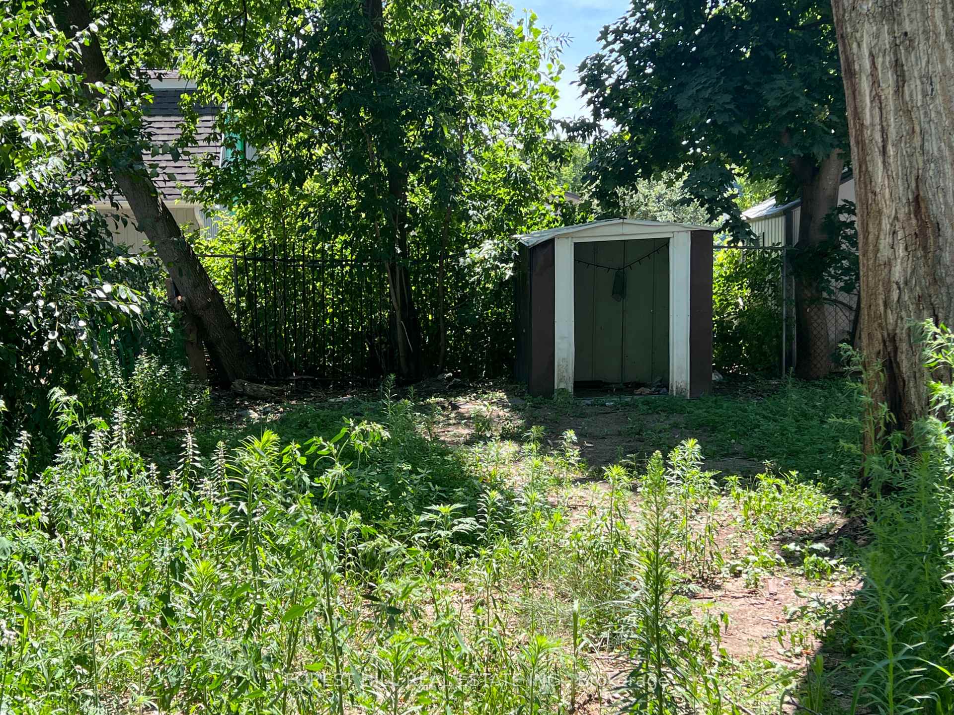 Photo 32 of 639 Brown Street, Peterborough, Otonabee Ward 1 — HOMEH