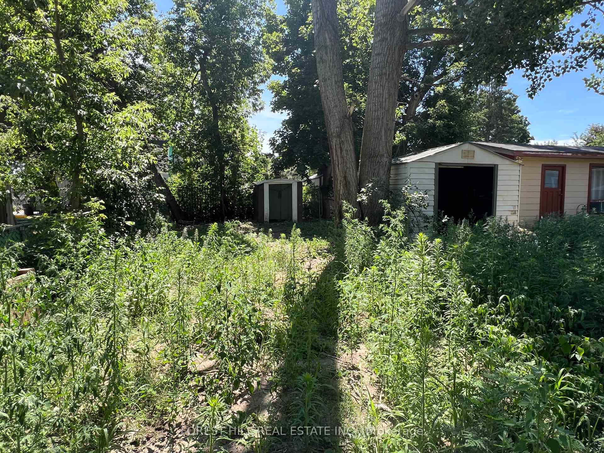 Photo 35 of 639 Brown Street, Peterborough, Otonabee Ward 1 — HOMEH