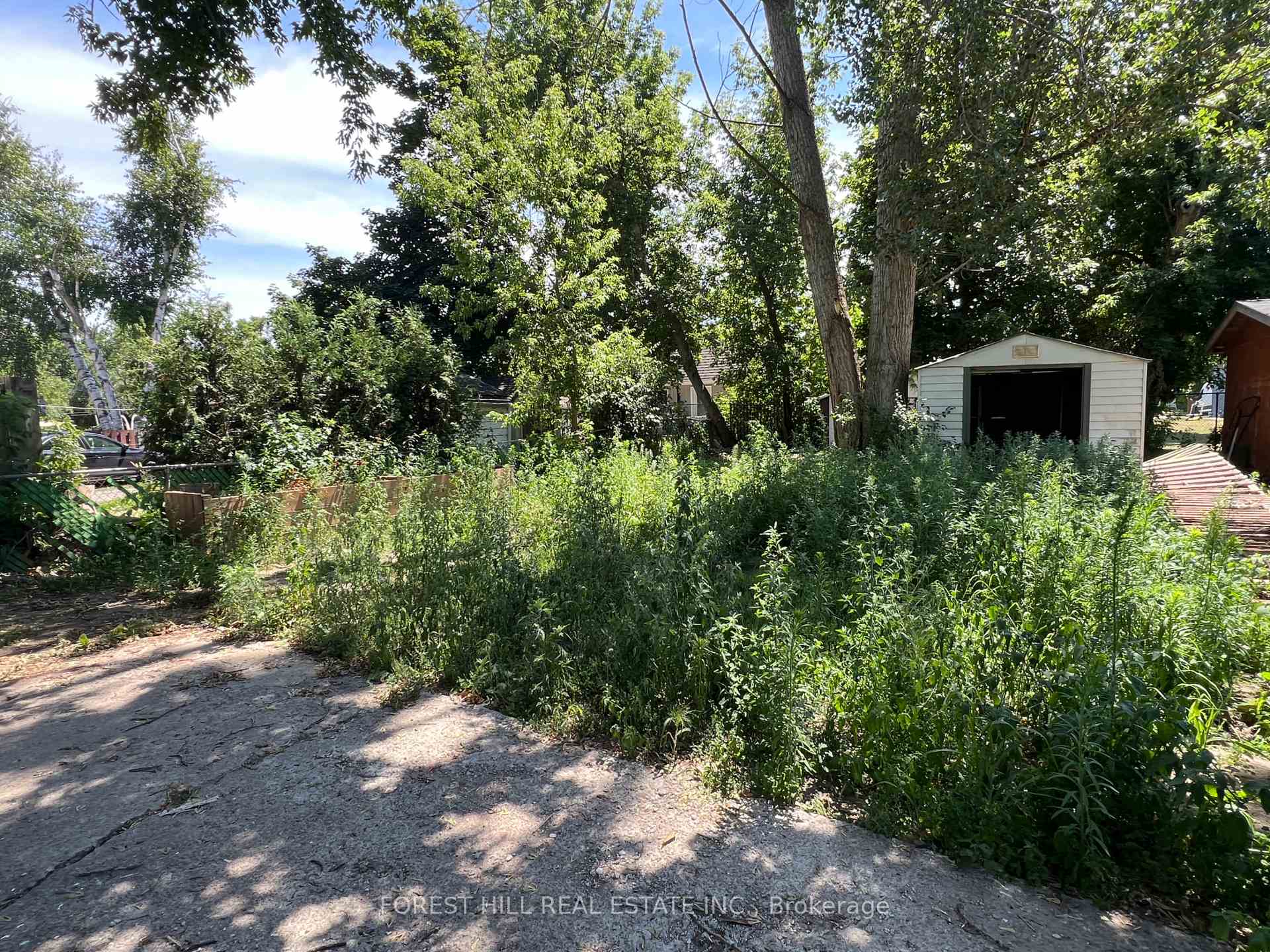 Photo 38 of 639 Brown Street, Peterborough, Otonabee Ward 1 — HOMEH