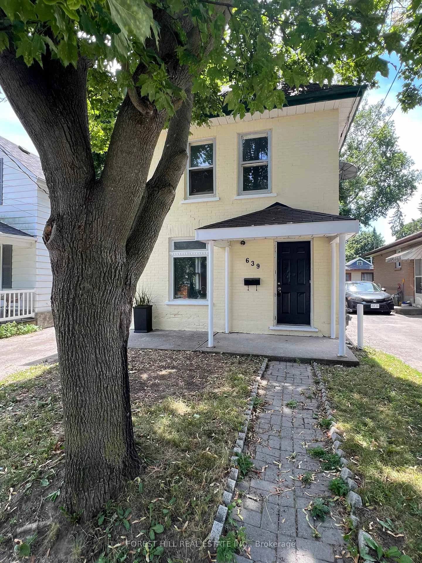 Photo 7 of 639 Brown Street, Peterborough, Otonabee Ward 1 — HOMEH