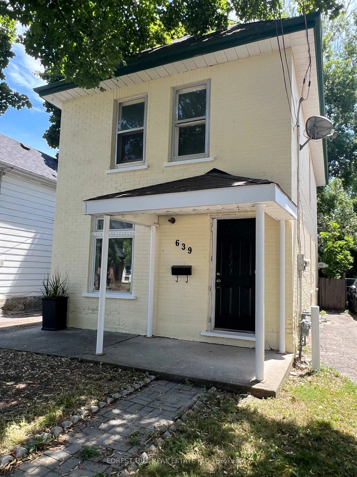 Photo 8 of 639 Brown Street, Peterborough, Otonabee Ward 1 — HOMEH