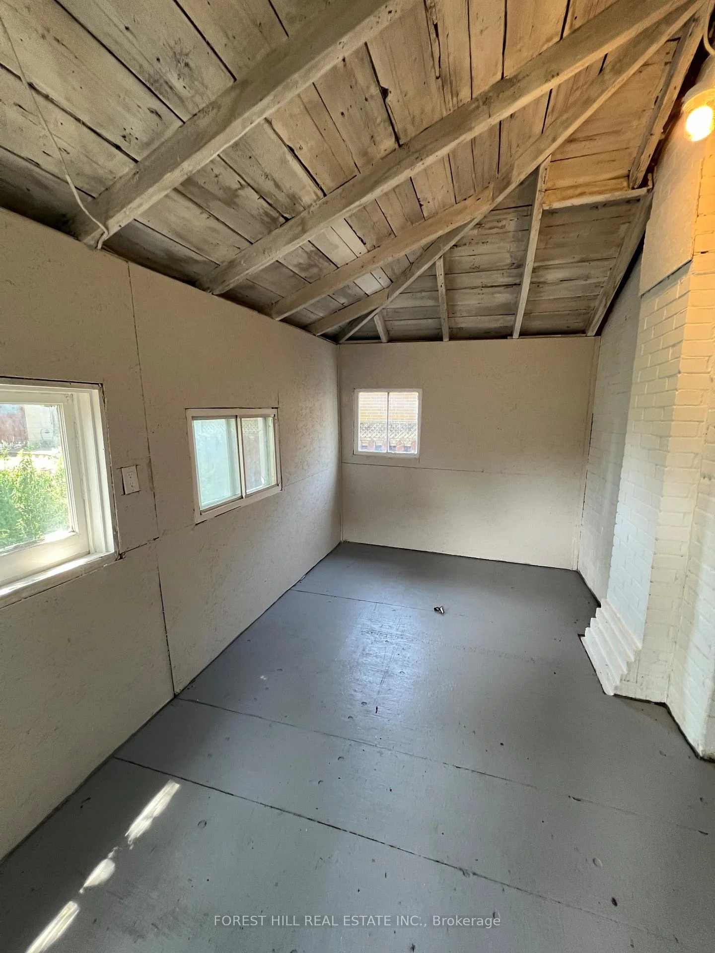 Photo 17 of 639 Brown Street, Peterborough, Otonabee Ward 1 — HOMEH