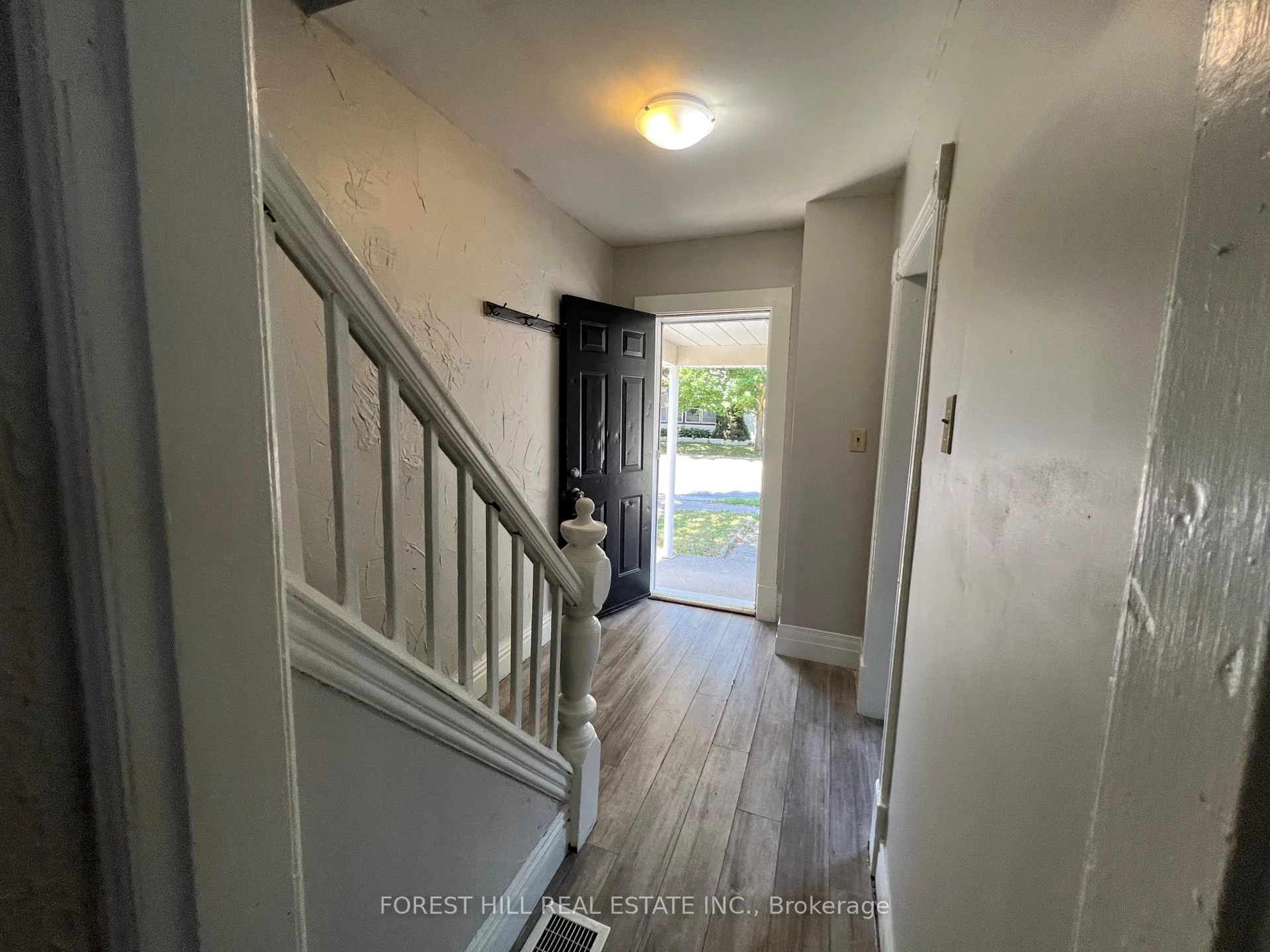 Photo 22 of 639 Brown Street, Peterborough, Otonabee Ward 1 — HOMEH