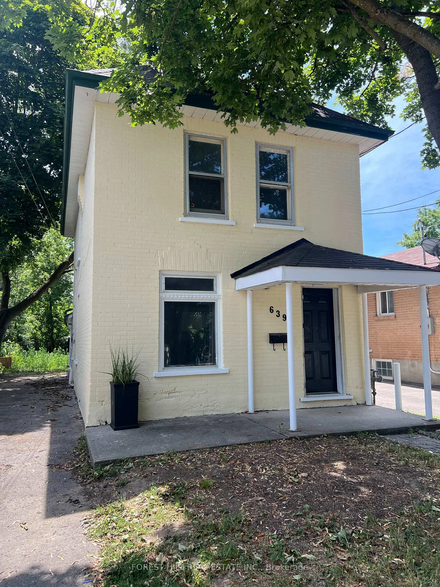 Photo 25 of 639 Brown Street, Peterborough, Otonabee Ward 1 — HOMEH