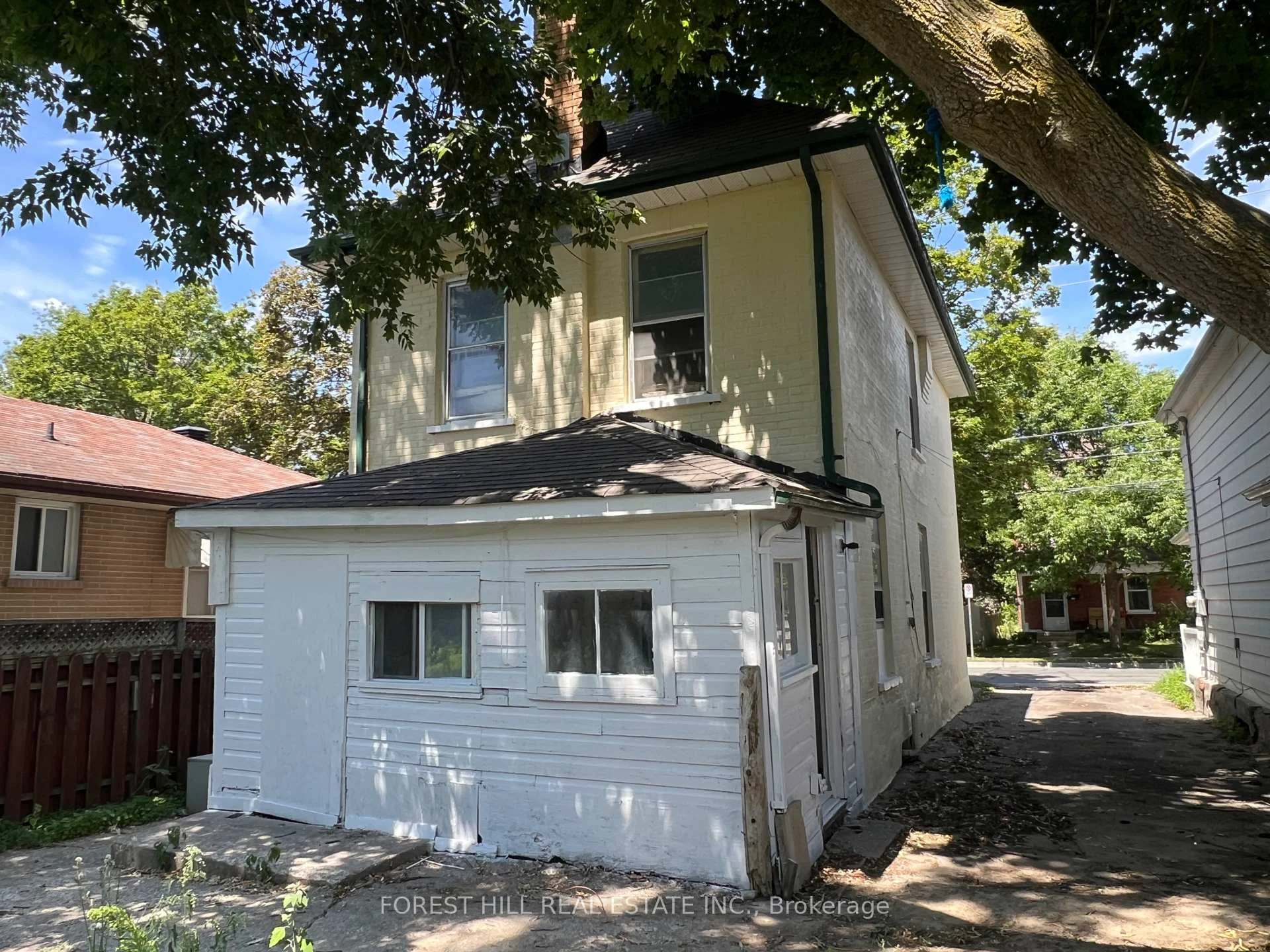 Photo 41 of 639 Brown Street, Peterborough, Otonabee Ward 1 — HOMEH