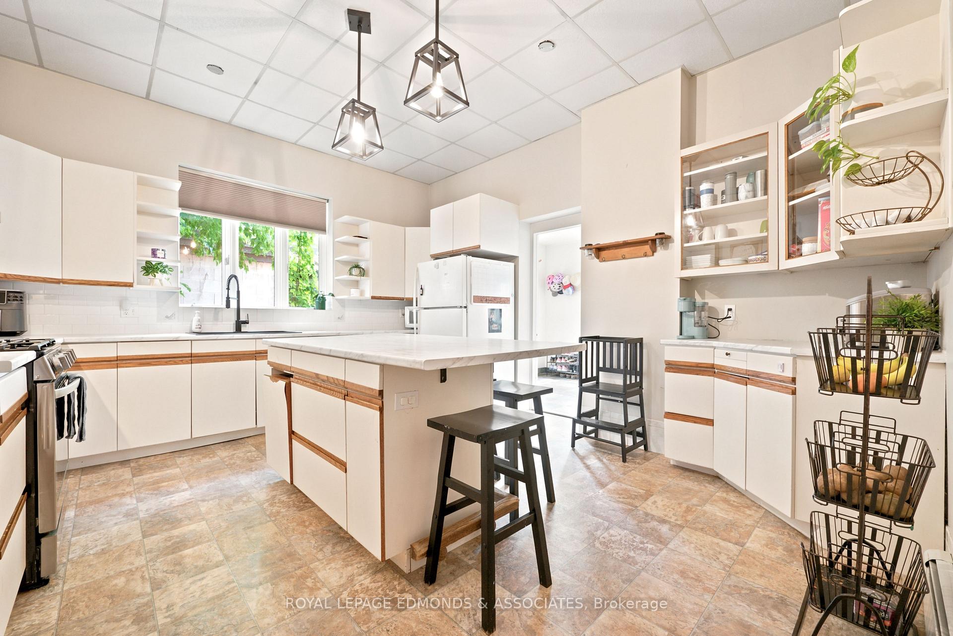 Photo 7 of 188 Esther Street, Pembroke, Pembroke — HOMEH