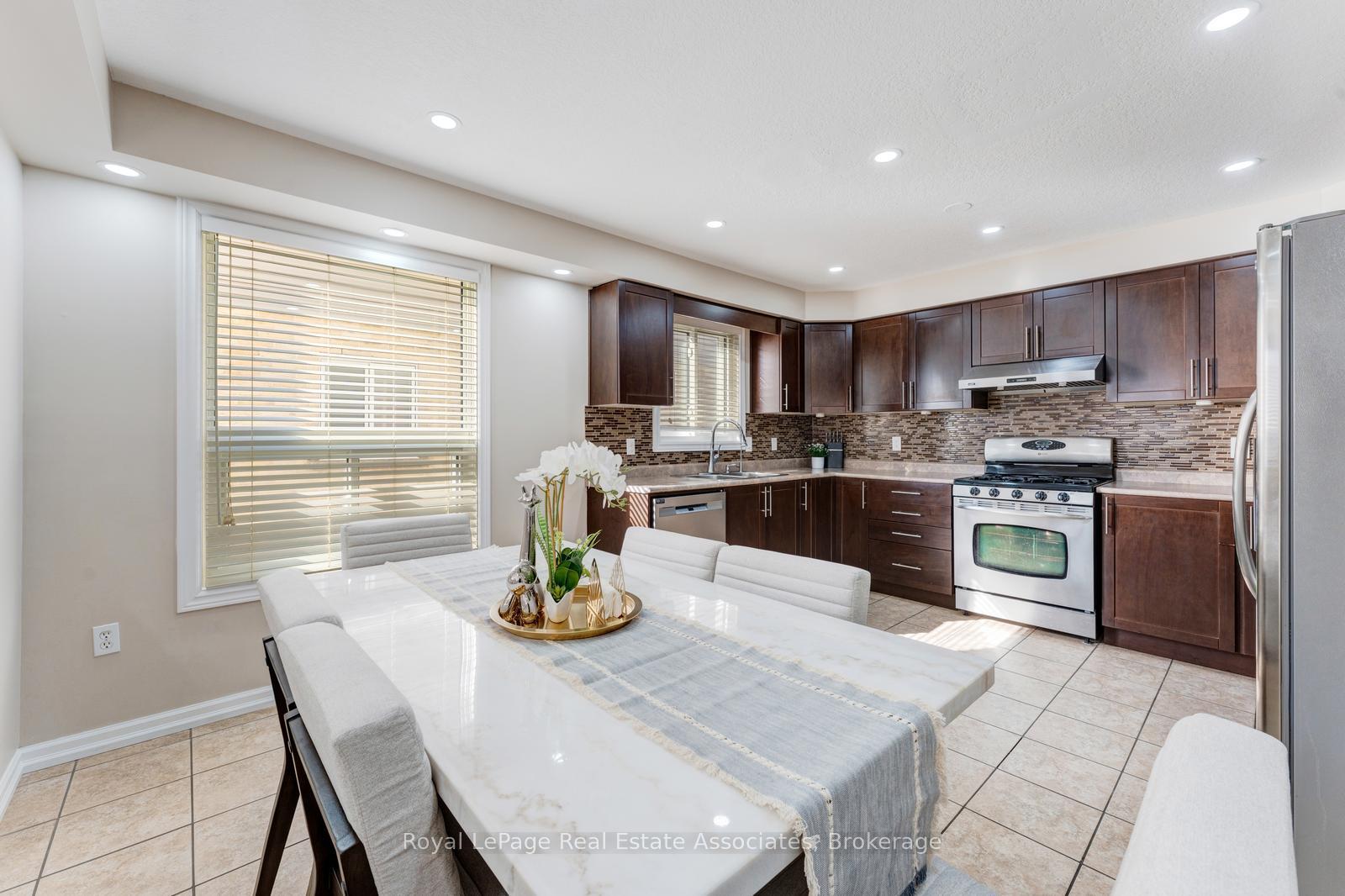 Photo 7 of 1361 Old Zeller Drive, Kitchener, Grand River South — HOMEH