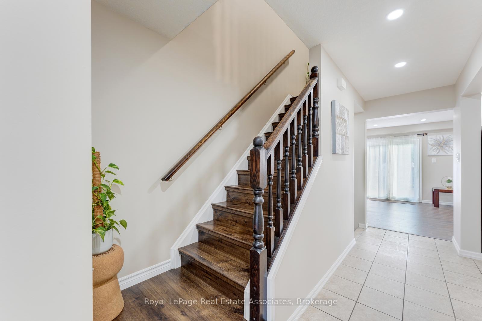 Photo 16 of 1361 Old Zeller Drive, Kitchener, Grand River South — HOMEH