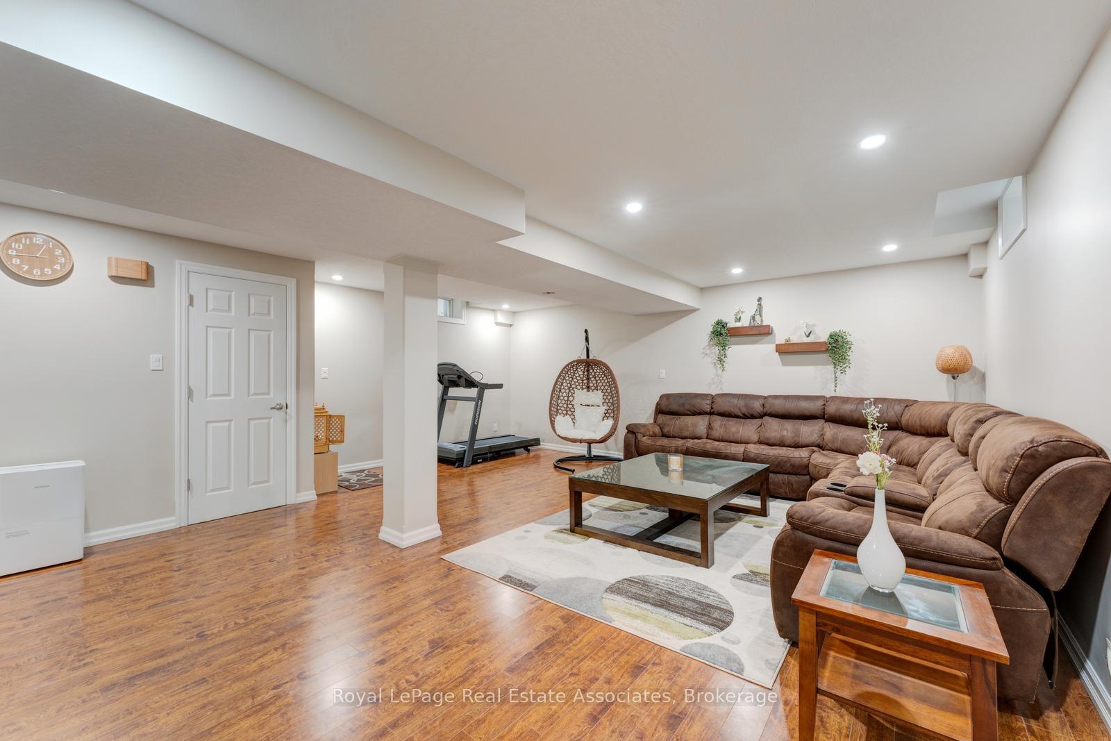 Photo 25 of 1361 Old Zeller Drive, Kitchener, Grand River South — HOMEH