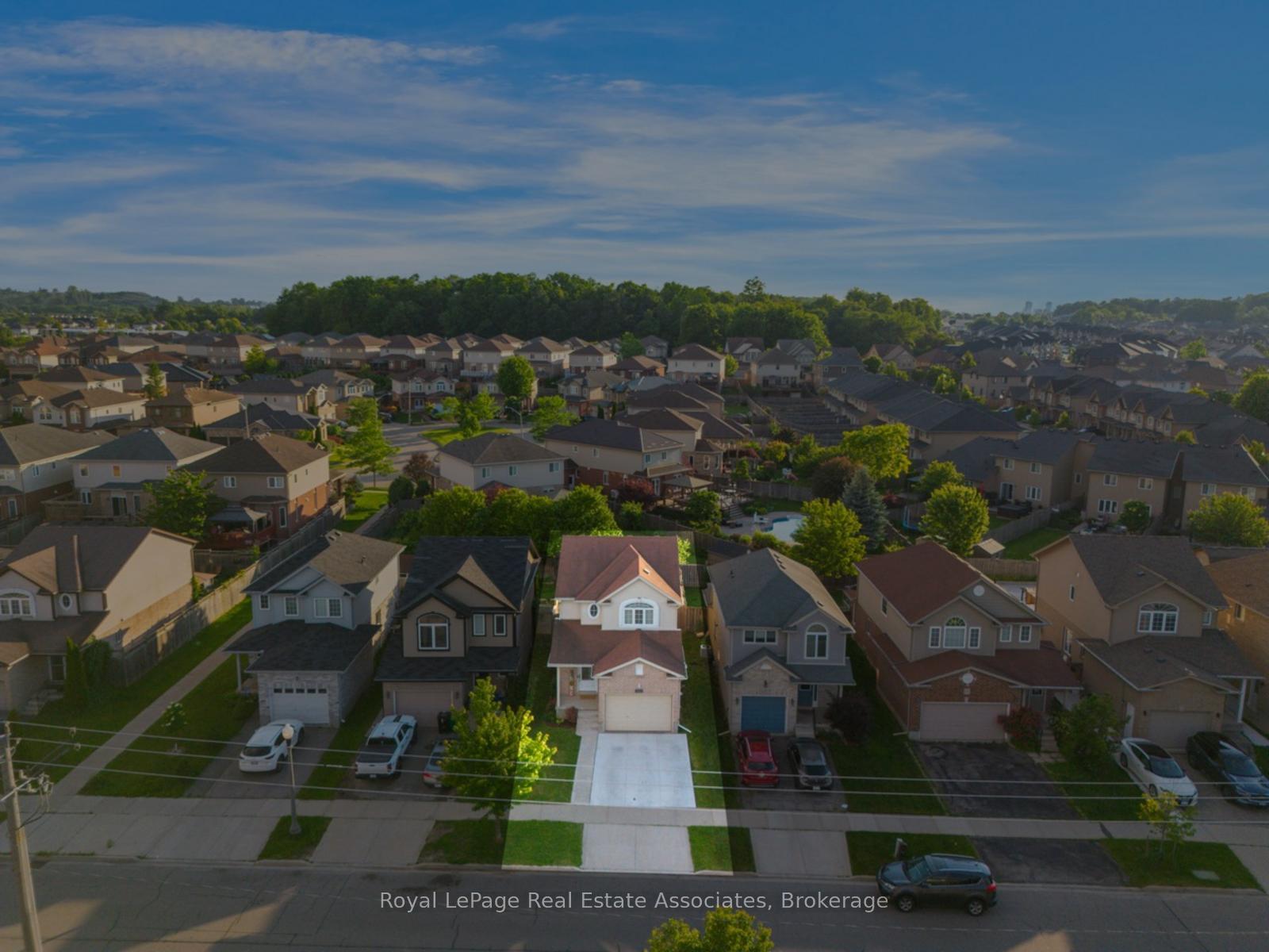 Photo 39 of 1361 Old Zeller Drive, Kitchener, Grand River South — HOMEH