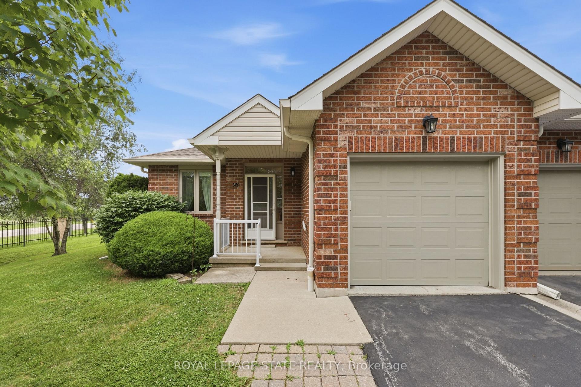 Photo 4 of Unit 74, 98 Sunibel Drive, Hamilton, Rural Glanbrook — HOMEH