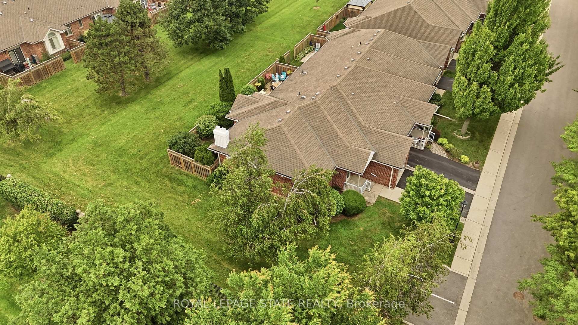 Photo 8 of Unit 74, 98 Sunibel Drive, Hamilton, Rural Glanbrook — HOMEH