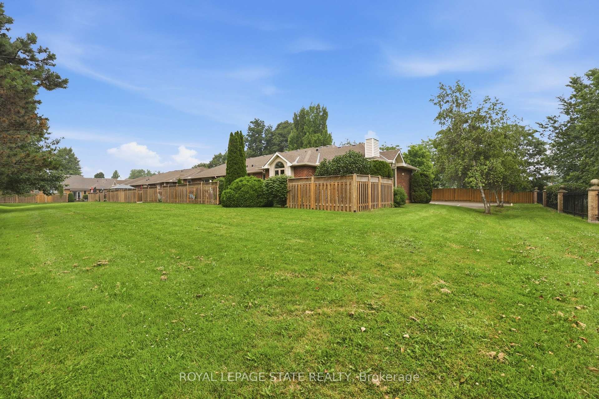 Photo 48 of Unit 74, 98 Sunibel Drive, Hamilton, Rural Glanbrook — HOMEH