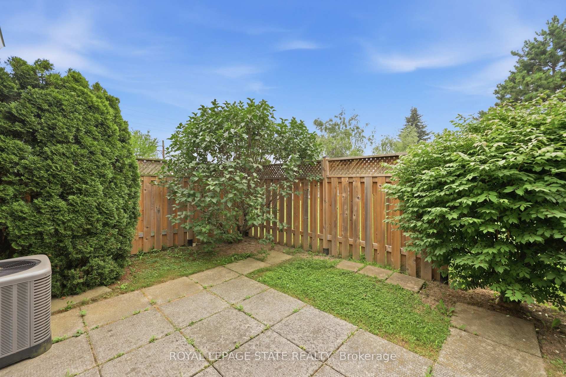Photo 50 of Unit 74, 98 Sunibel Drive, Hamilton, Rural Glanbrook — HOMEH