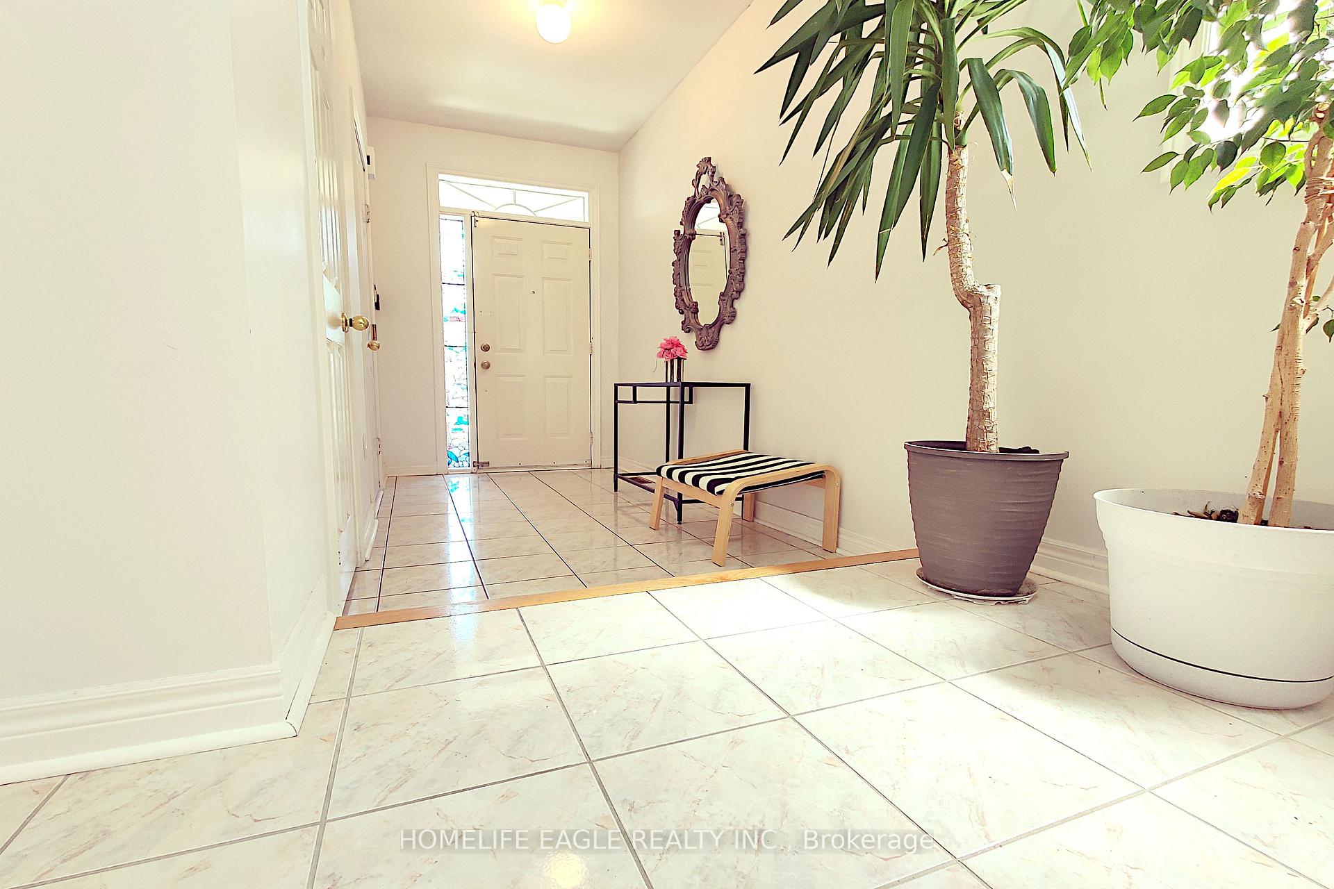 Photo 4 of 12 Indigo Street, Richmond Hill, Rouge Woods — HOMEH