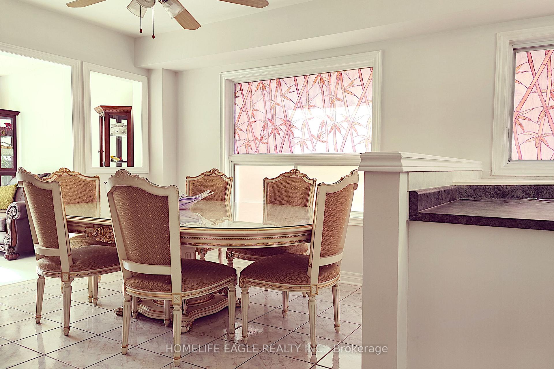 Photo 8 of 12 Indigo Street, Richmond Hill, Rouge Woods — HOMEH