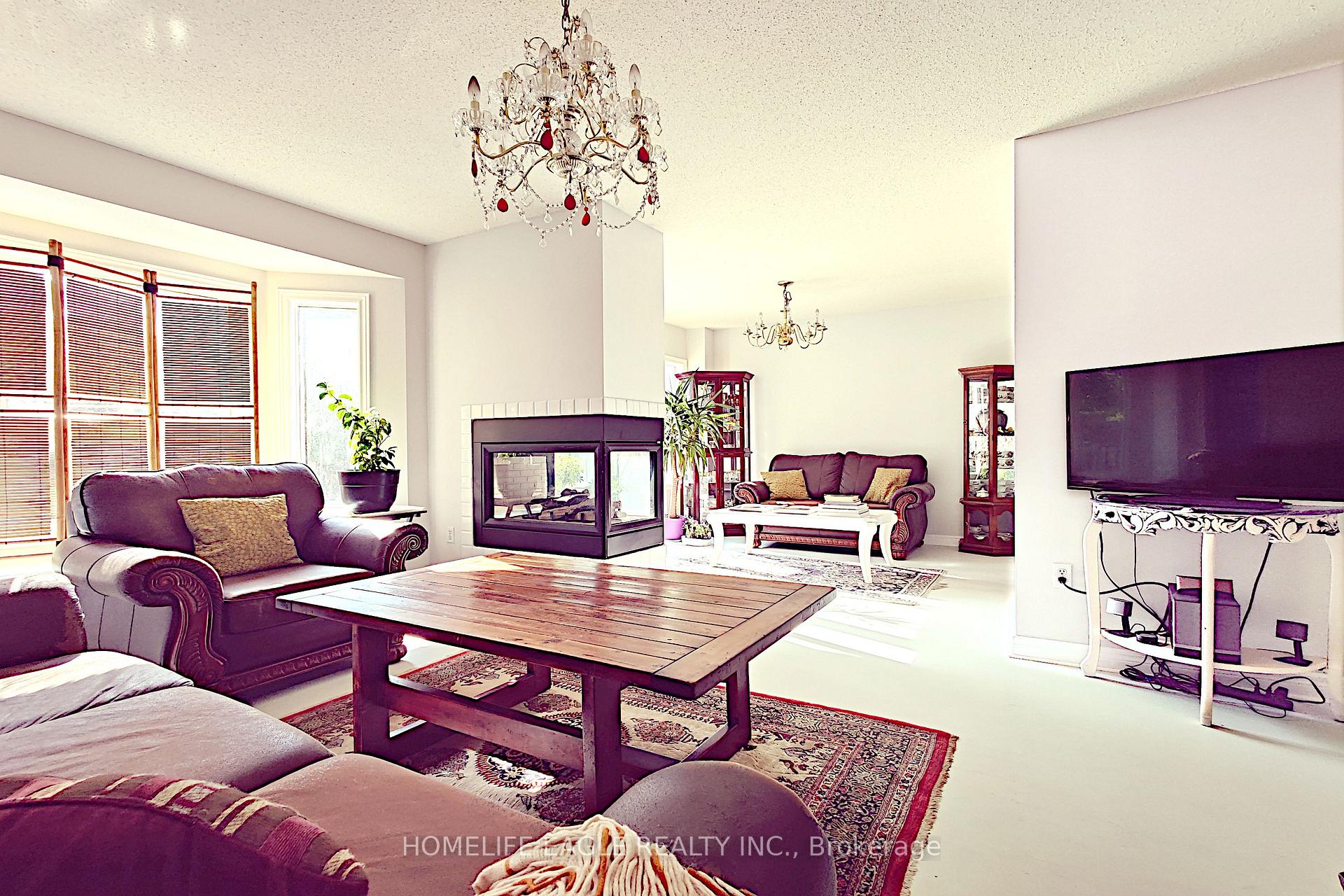 Photo 11 of 12 Indigo Street, Richmond Hill, Rouge Woods — HOMEH