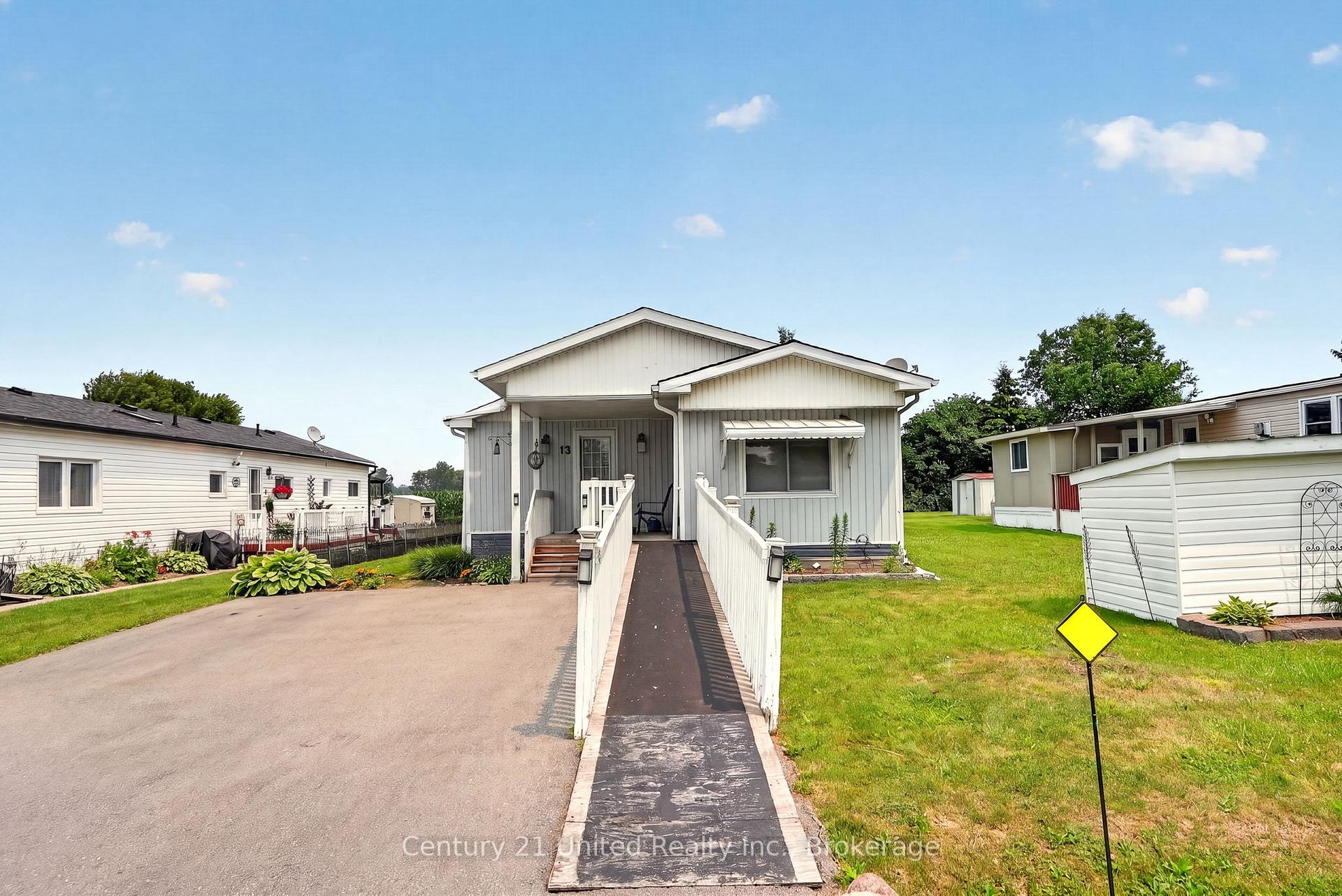 Photo 2 of 13 Hillview Drive, Hamilton Township, Rural Hamilton — HOMEH