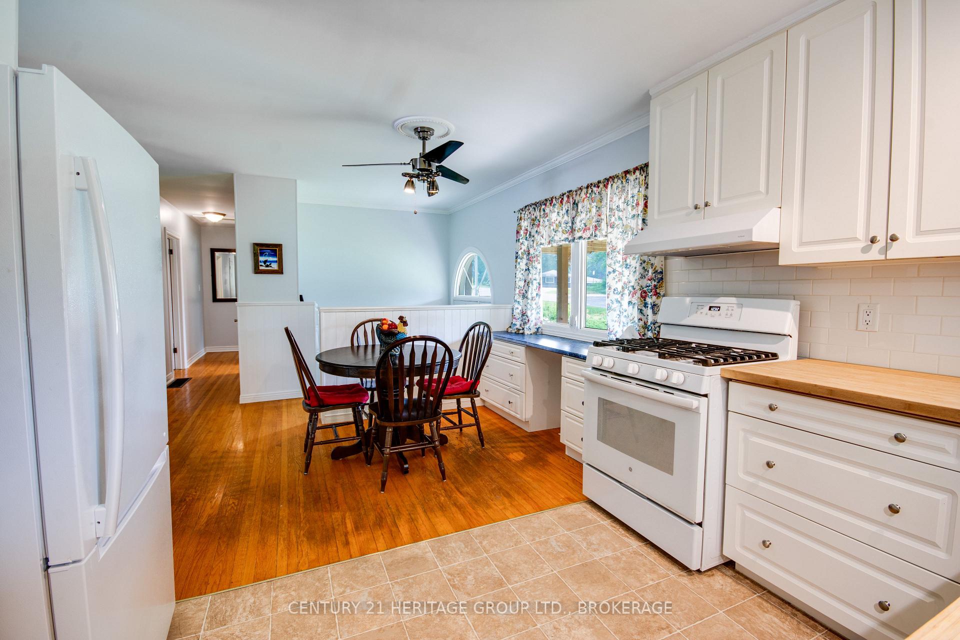 Photo 28 of 4309 Maple Drive, Frontenac, Frontenac South — HOMEH