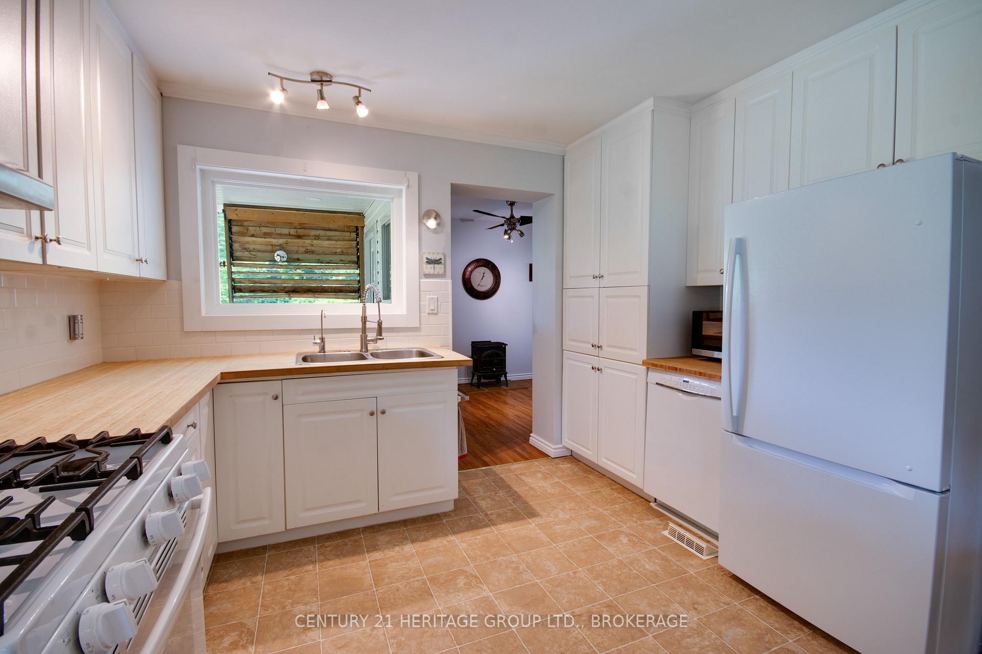 Photo 31 of 4309 Maple Drive, Frontenac, Frontenac South — HOMEH