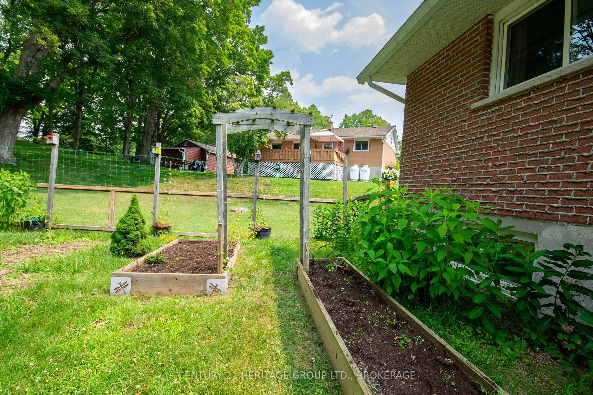 Photo 21 of 4309 Maple Drive, Frontenac, Frontenac South — HOMEH