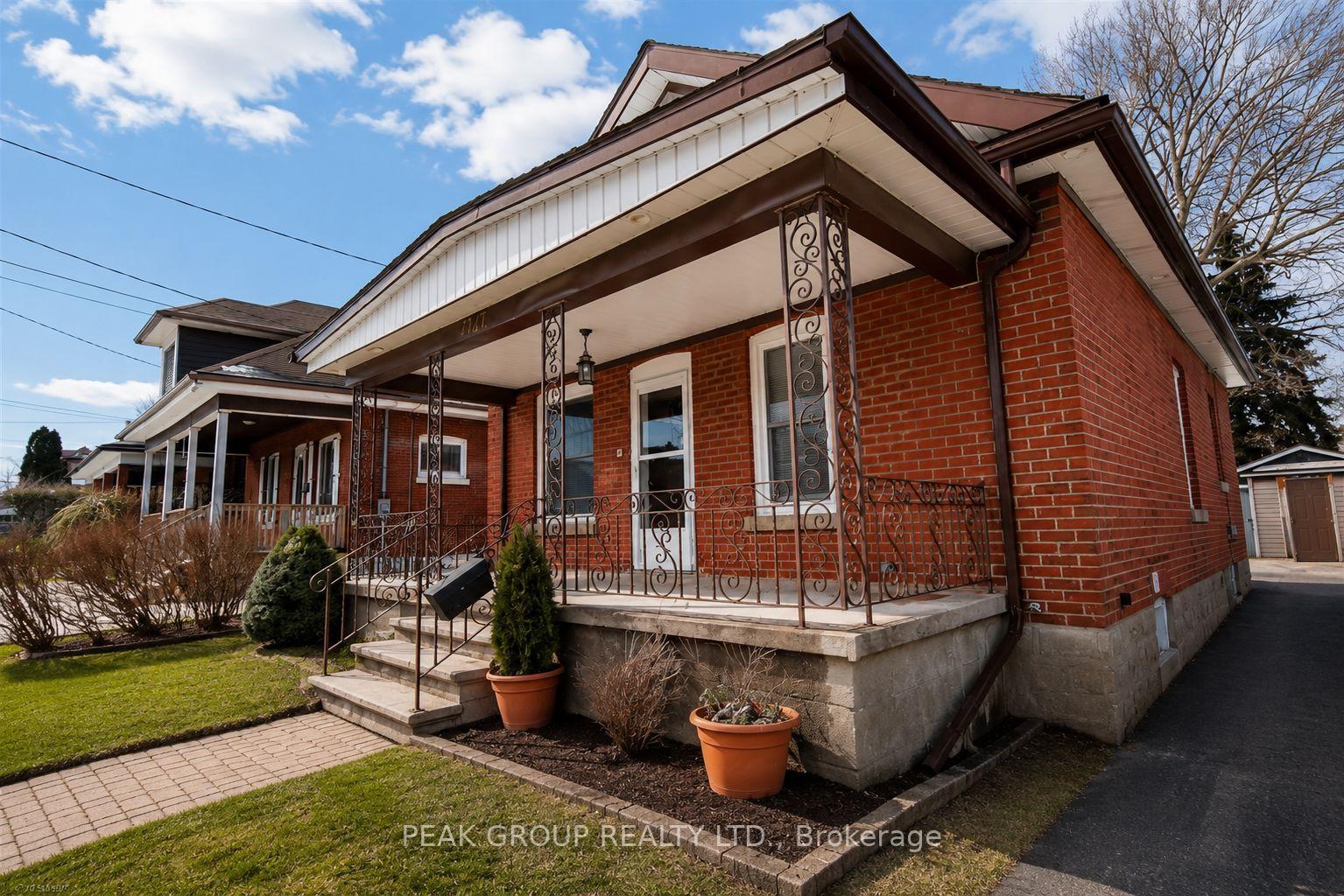 Photo 2 of 4747 Fourth Avenue, Niagara Falls, Cherrywood — HOMEH