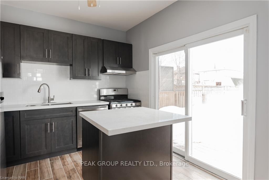Photo 8 of 4747 Fourth Avenue, Niagara Falls, Cherrywood — HOMEH