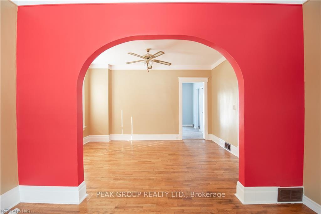 Photo 14 of 4747 Fourth Avenue, Niagara Falls, Cherrywood — HOMEH