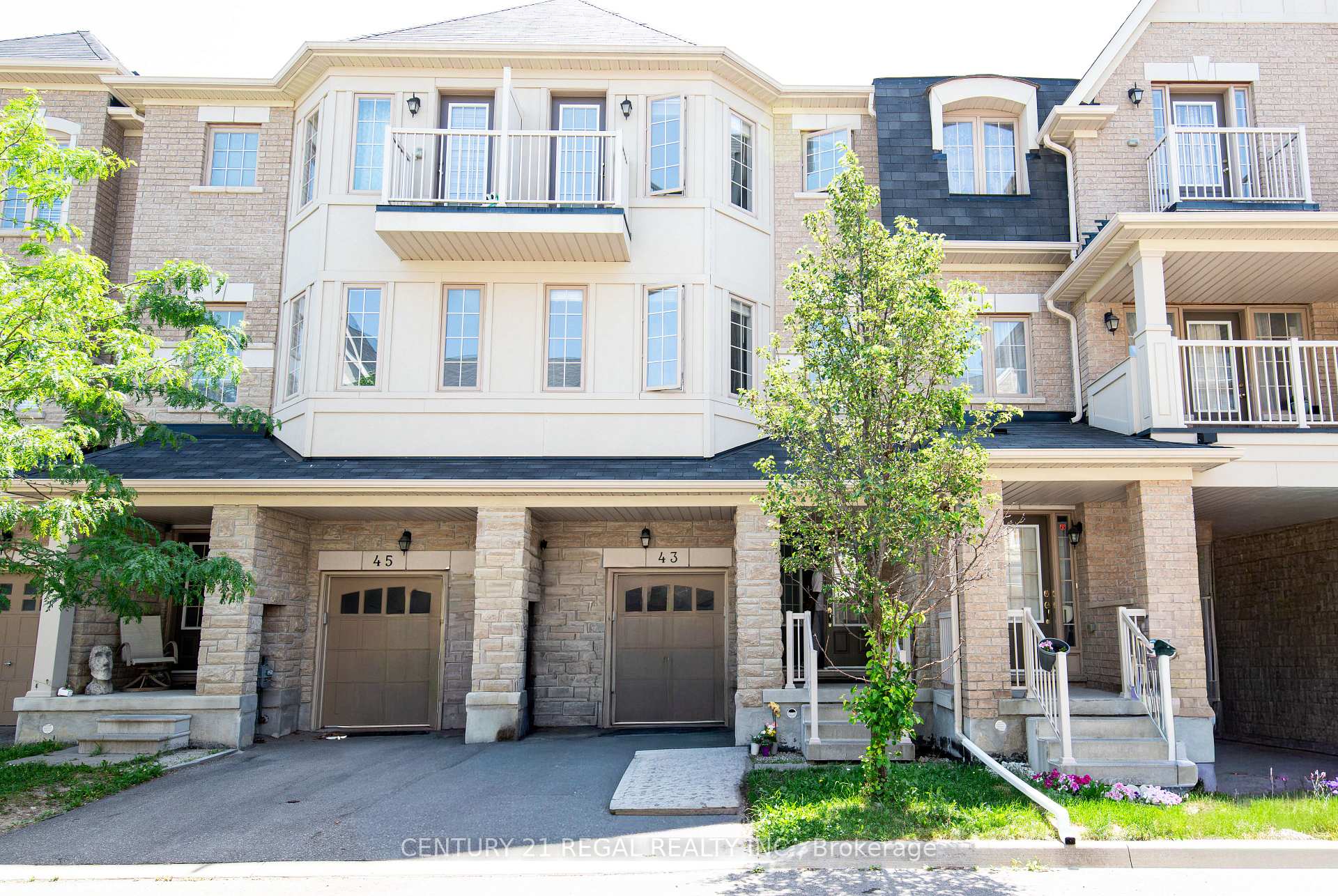 Photo 1 of Unit Upper, 43 Tollgate Street, Brampton, Heart Lake East — HOMEH