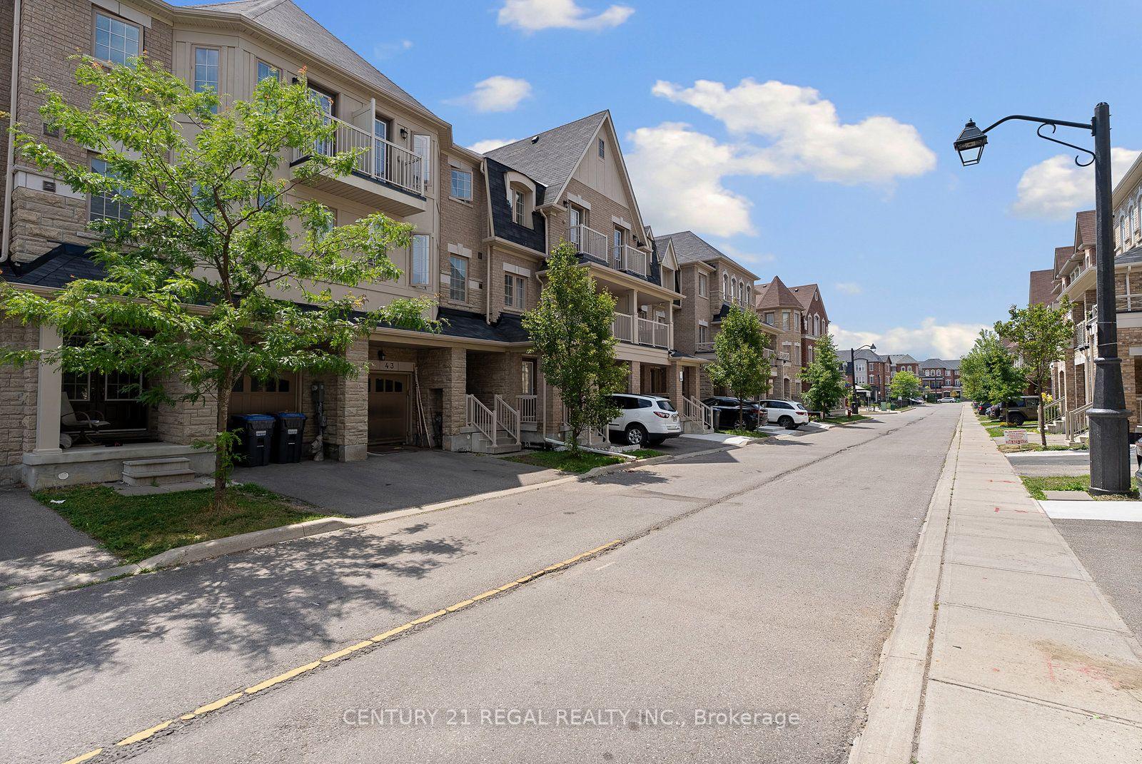 Photo 2 of Unit Upper, 43 Tollgate Street, Brampton, Heart Lake East — HOMEH