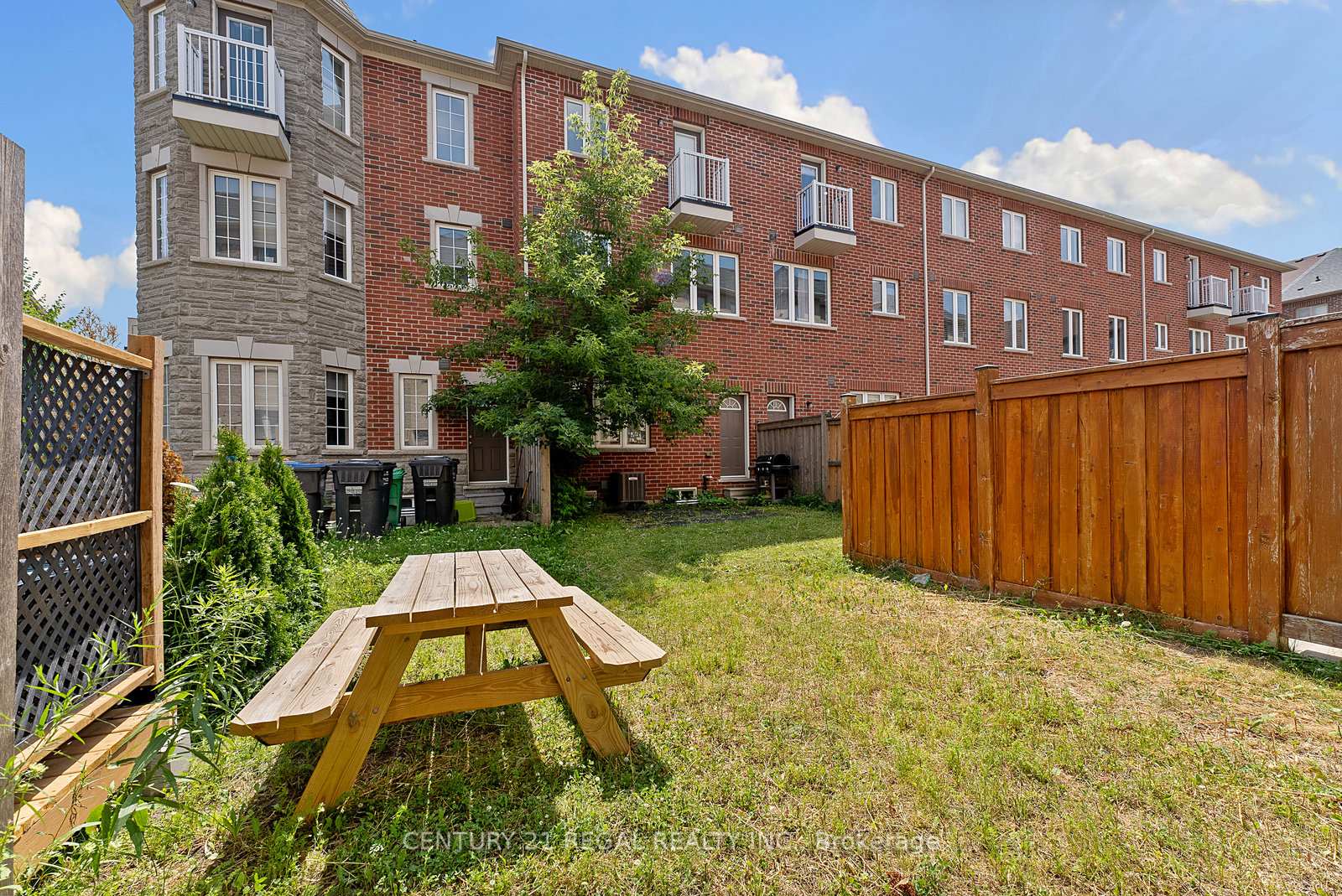 Photo 36 of Unit Upper, 43 Tollgate Street, Brampton, Heart Lake East — HOMEH