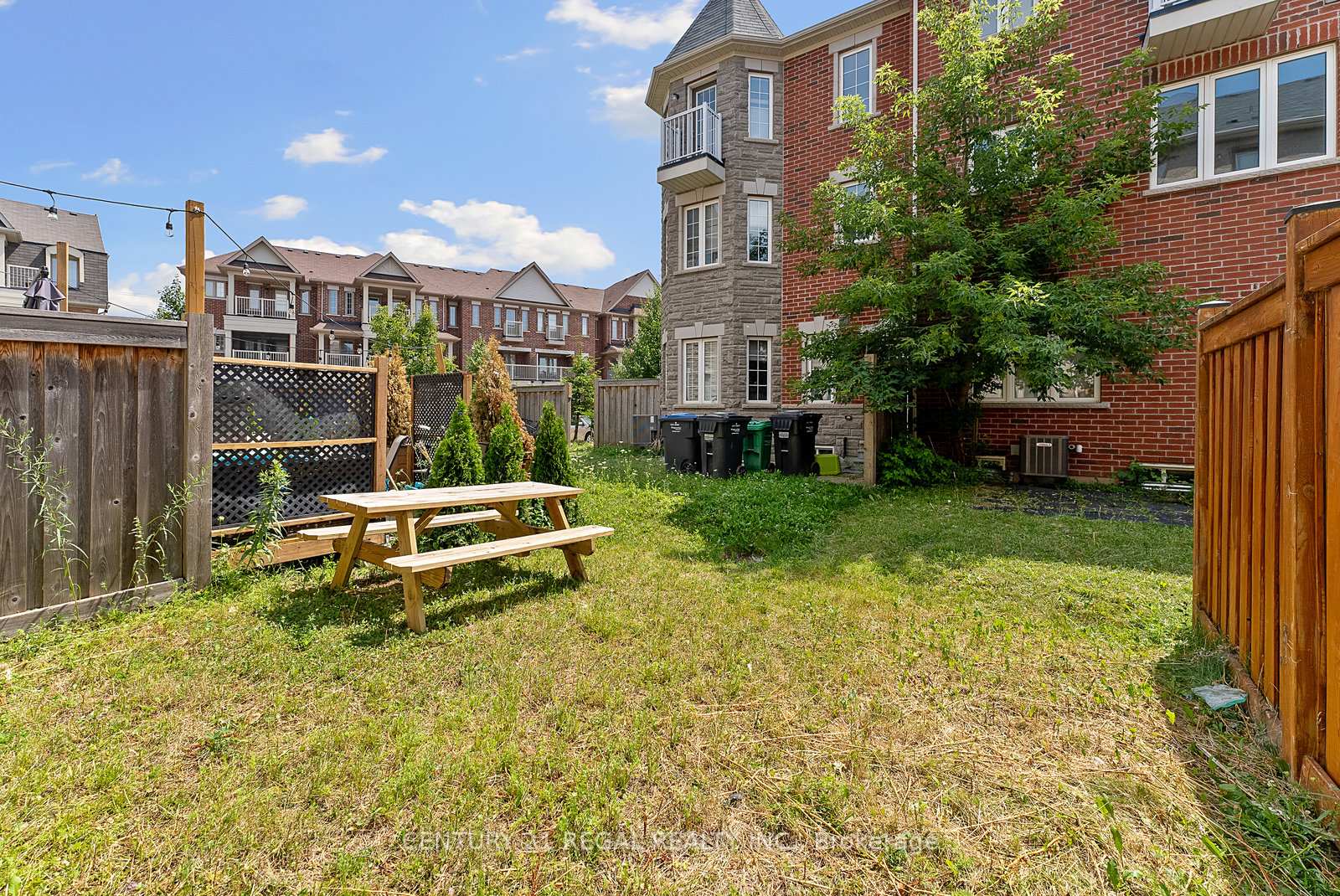 Photo 38 of Unit Upper, 43 Tollgate Street, Brampton, Heart Lake East — HOMEH