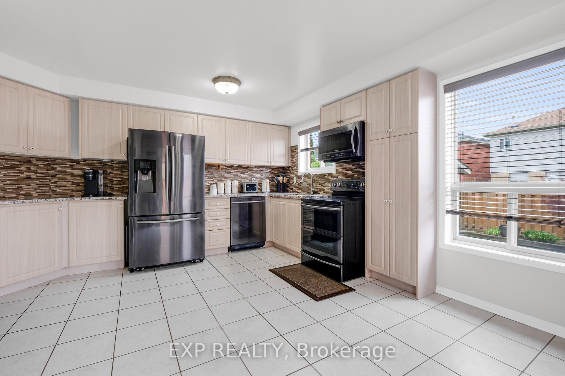 Photo 5 of 548 Ormond Drive, Oshawa, Samac — HOMEH