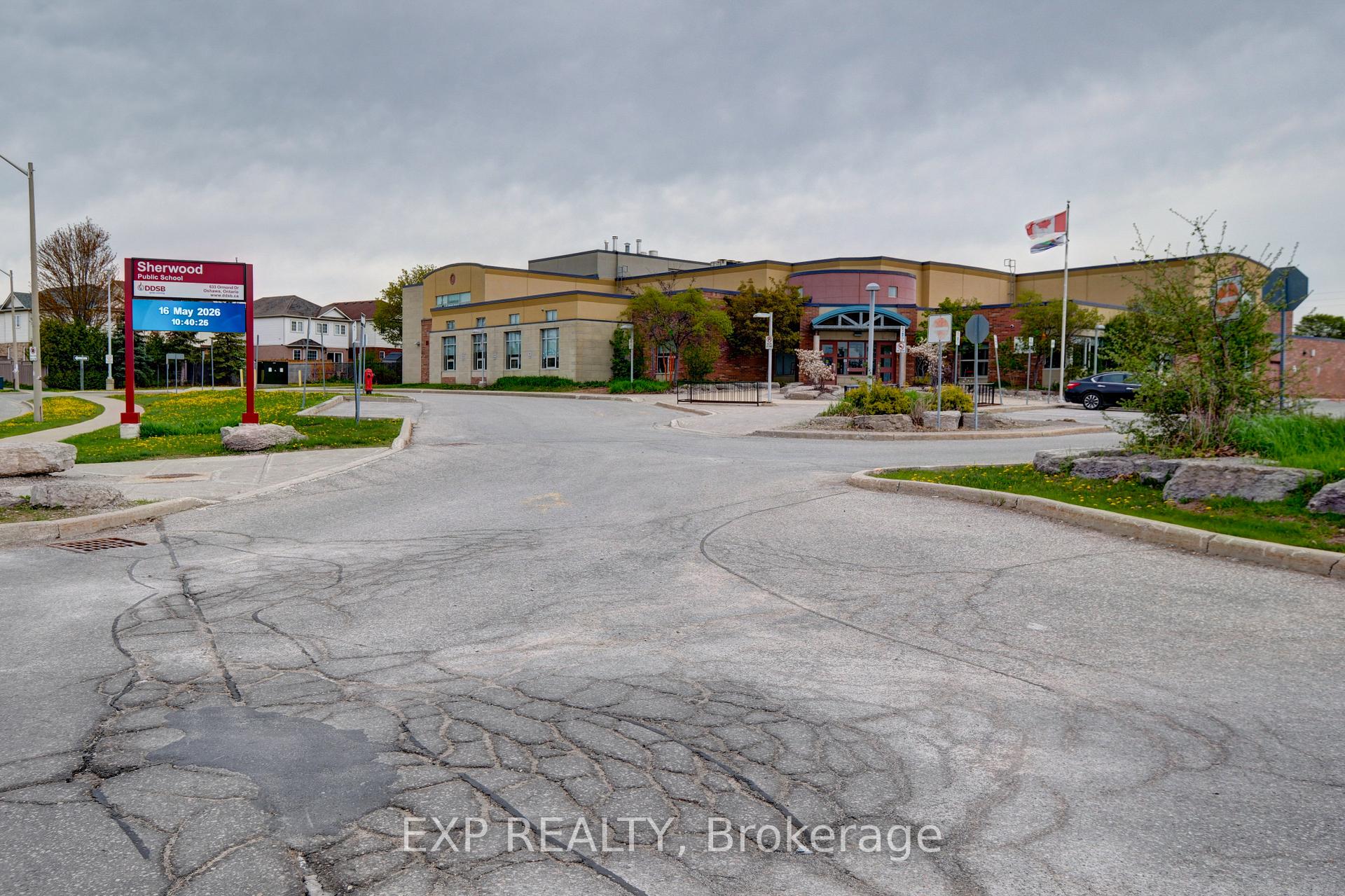 Photo 29 of 548 Ormond Drive, Oshawa, Samac — HOMEH