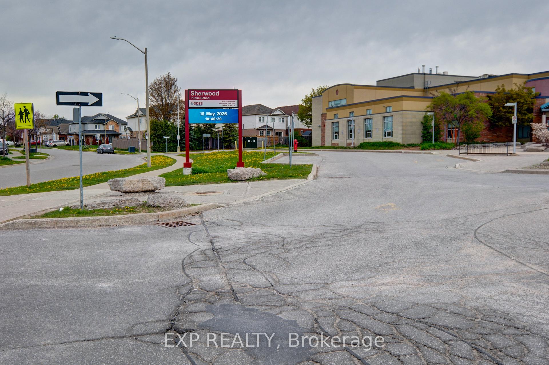 Photo 30 of 548 Ormond Drive, Oshawa, Samac — HOMEH