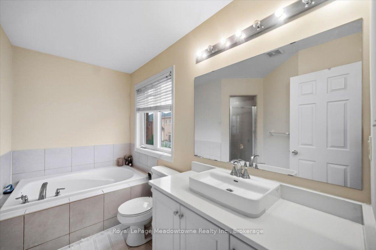 Photo 7 of 68 Game Creek Crescent, Brampton, Northwest Sandalwood Parkway — HOMEH