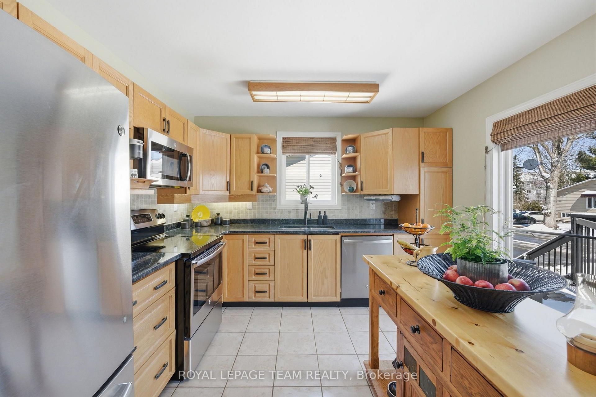 Photo 13 of 238 Park Avenue, Carleton Place, Carleton Place — HOMEH