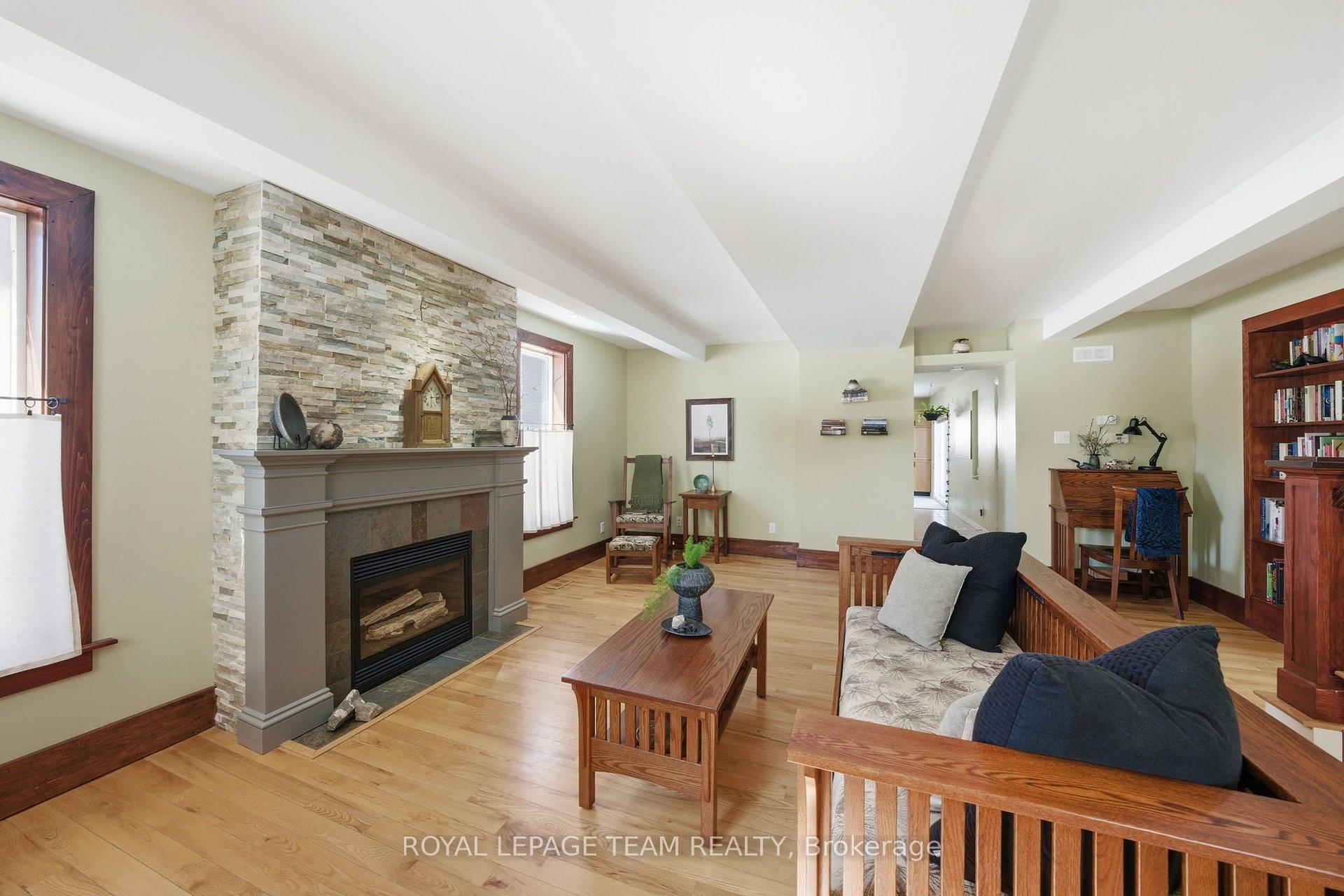 Photo 20 of 238 Park Avenue, Carleton Place, Carleton Place — HOMEH