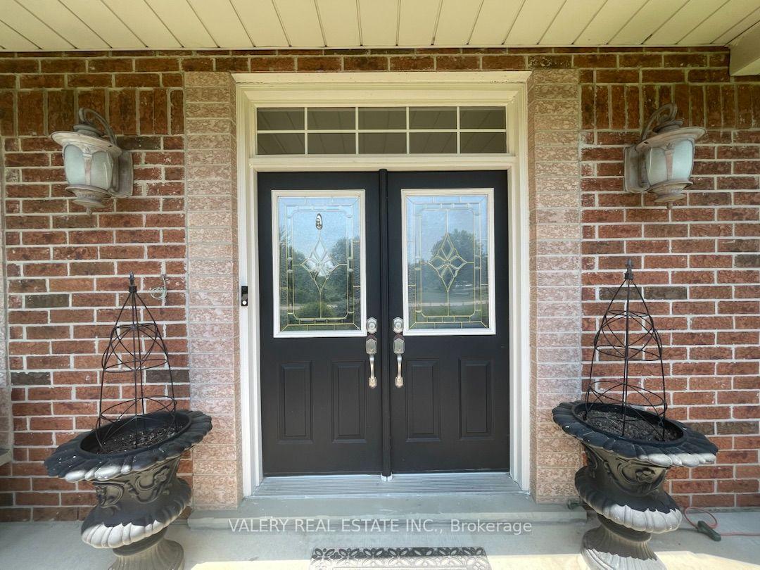 Photo 5 of 17 Southwinds Dr, Halton Hills, Rural Halton Hills — HOMEH