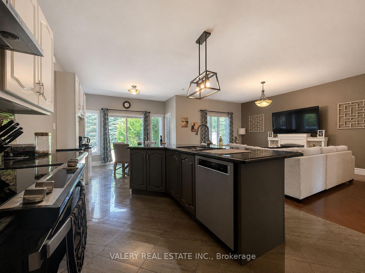 Photo 6 of 17 Southwinds Dr, Halton Hills, Rural Halton Hills — HOMEH