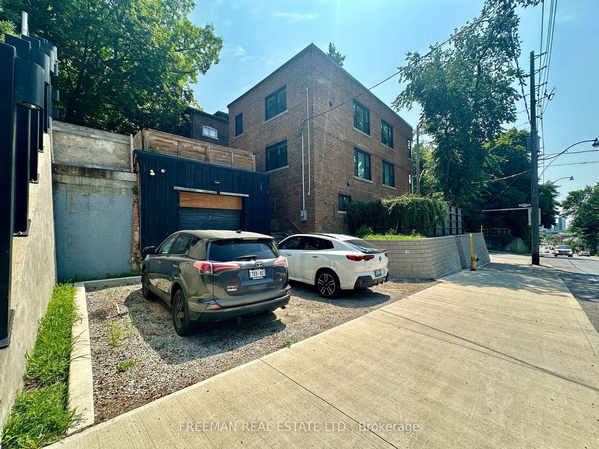 Photo 7 of Unit 2, 62 Austin Terrace, Toronto, Casa Loma — HOMEH