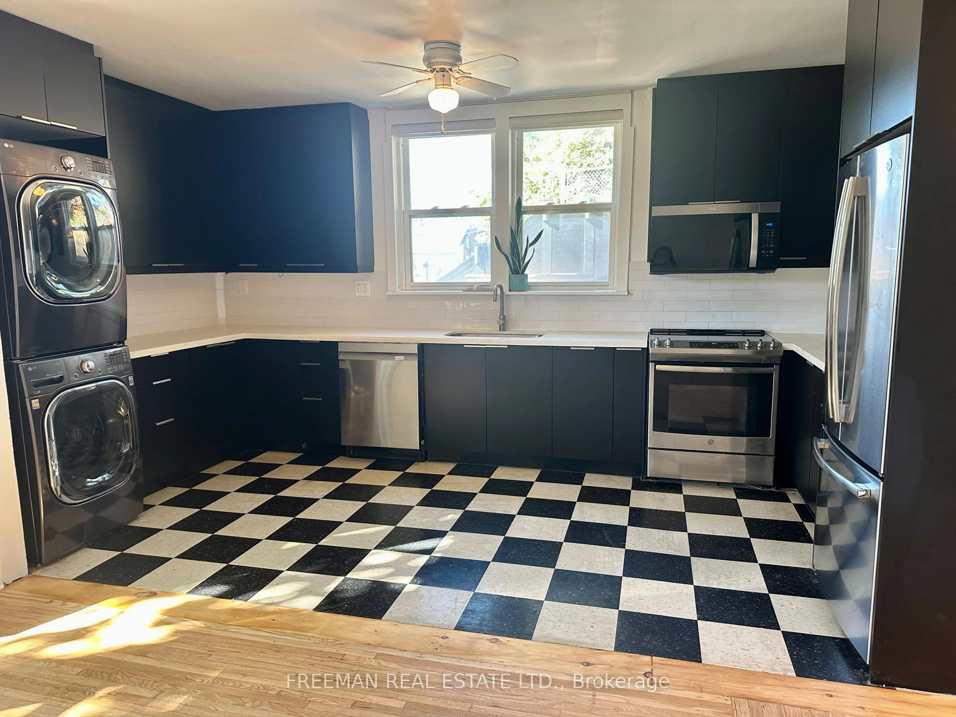 Photo 26 of Unit 2, 62 Austin Terrace, Toronto, Casa Loma — HOMEH