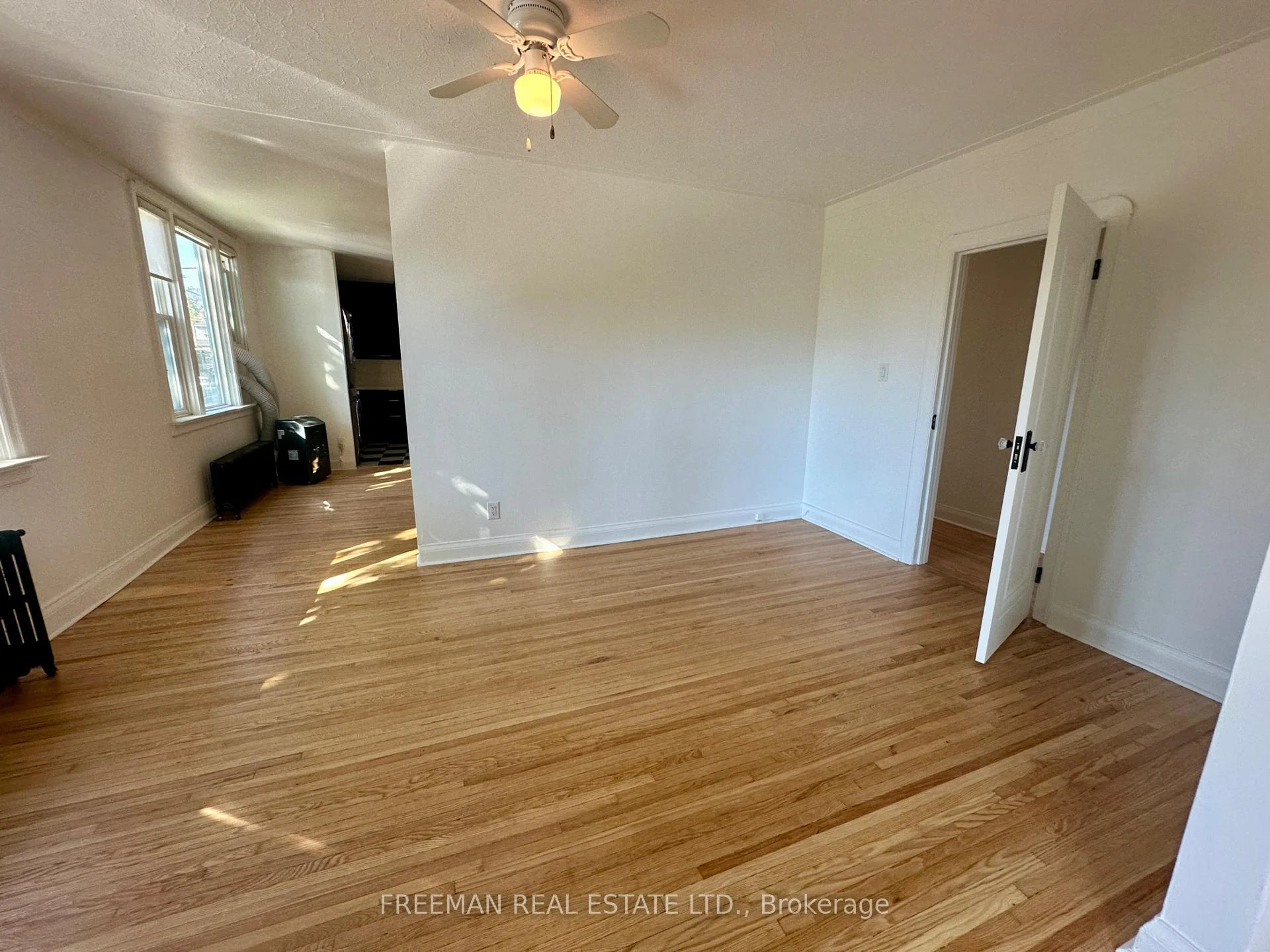 Photo 33 of Unit 2, 62 Austin Terrace, Toronto, Casa Loma — HOMEH