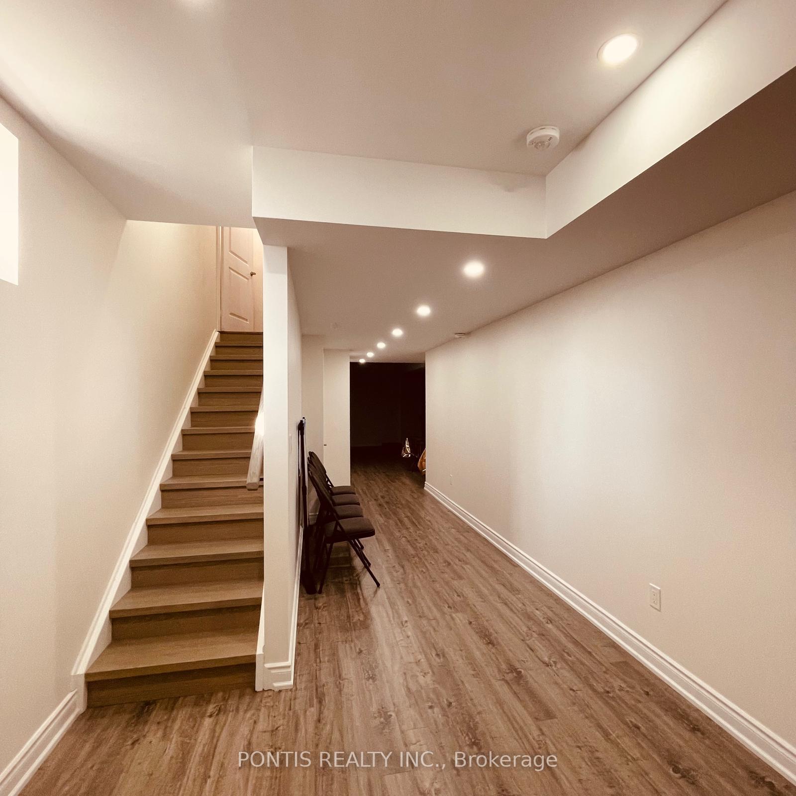 Photo 13 of 1324 Queens Plate Road, Oakville, Glen Abbey — HOMEH