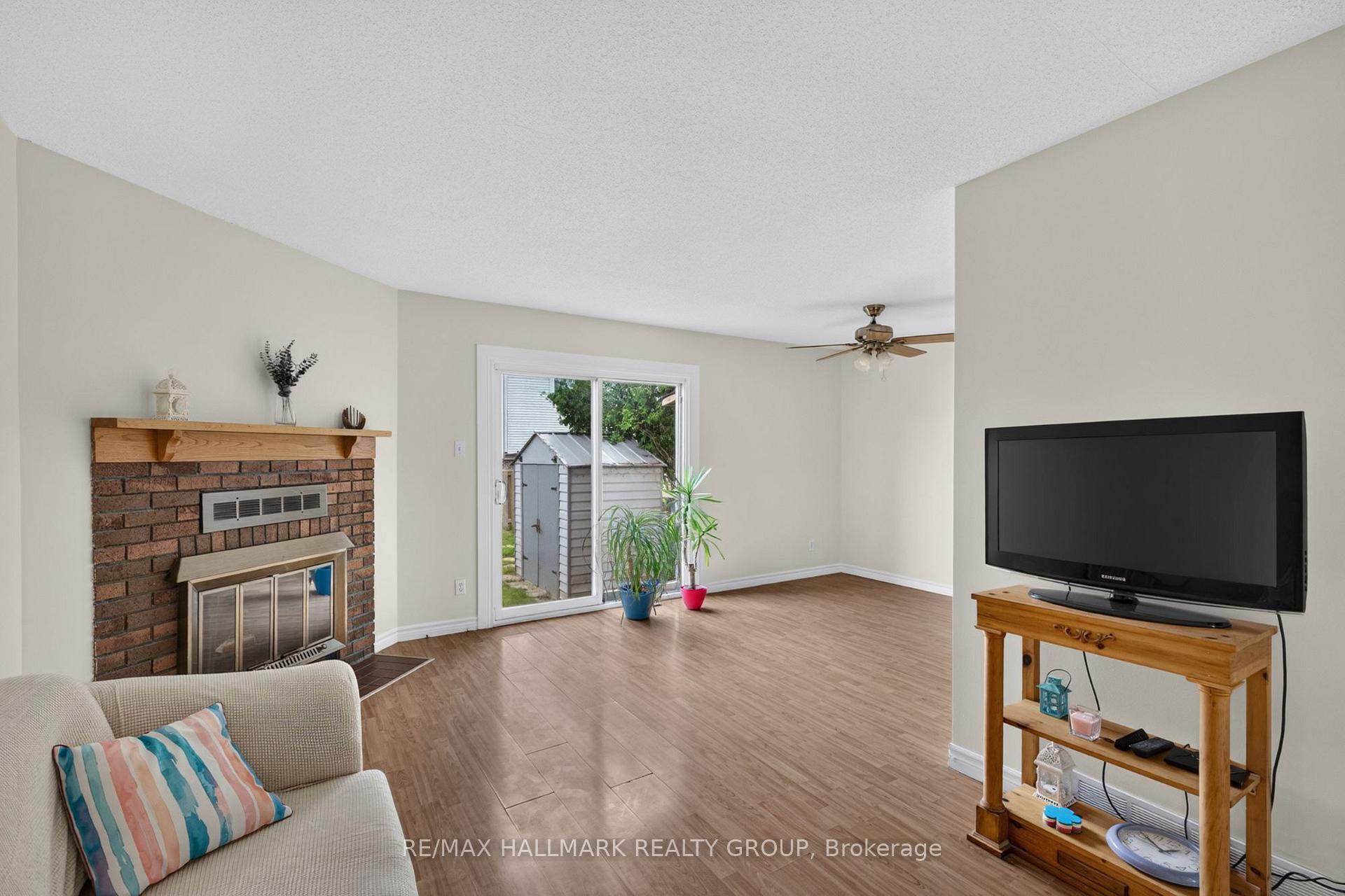 Photo 2 of Unit 39, 13 Sunridge Lane, Ottawa, Barrhaven - On the Green — HOMEH