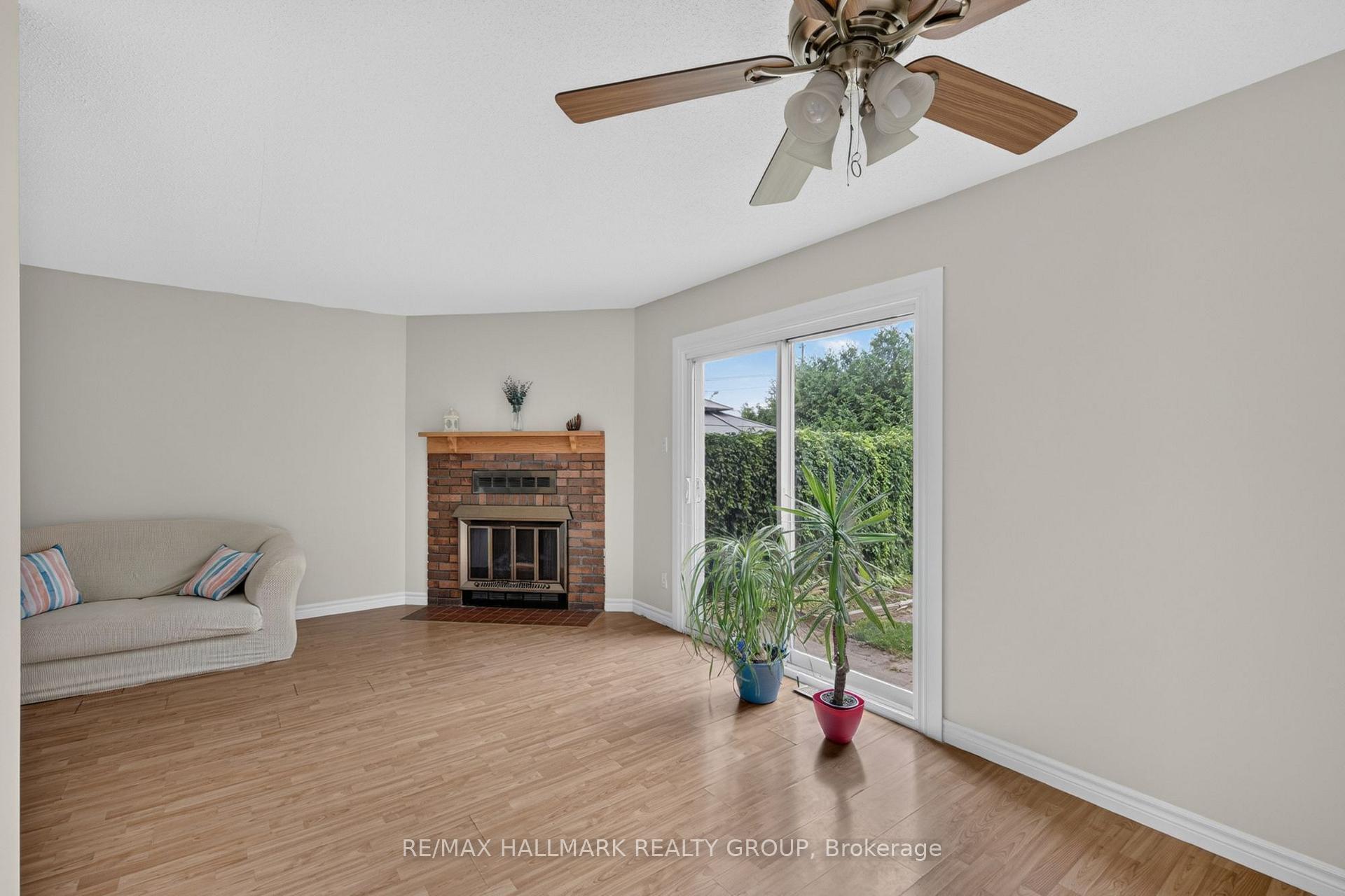 Photo 8 of Unit 39, 13 Sunridge Lane, Ottawa, Barrhaven - On the Green — HOMEH